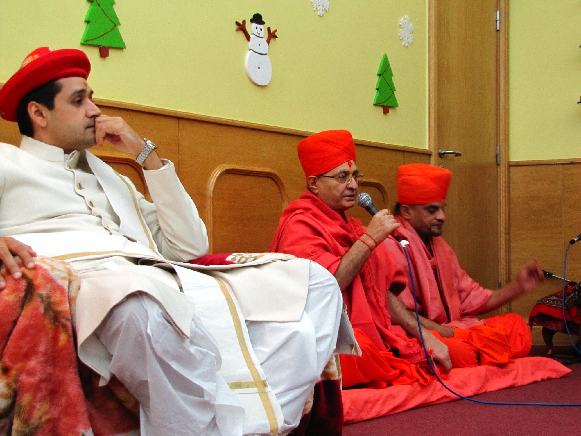 ©1987-2017 SKS Swaminarayan Temple East London