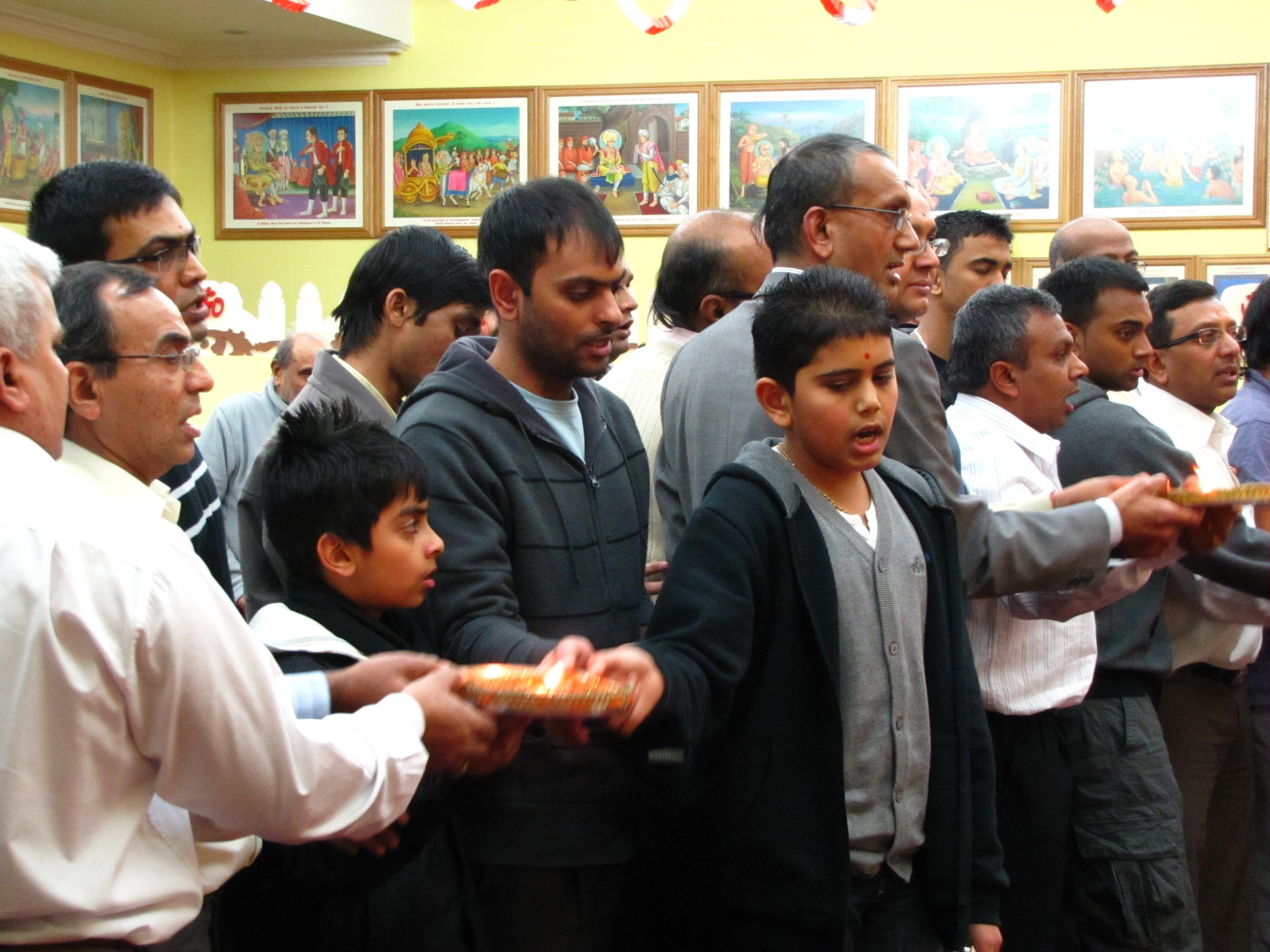 ©1987-2017 SKS Swaminarayan Temple East London