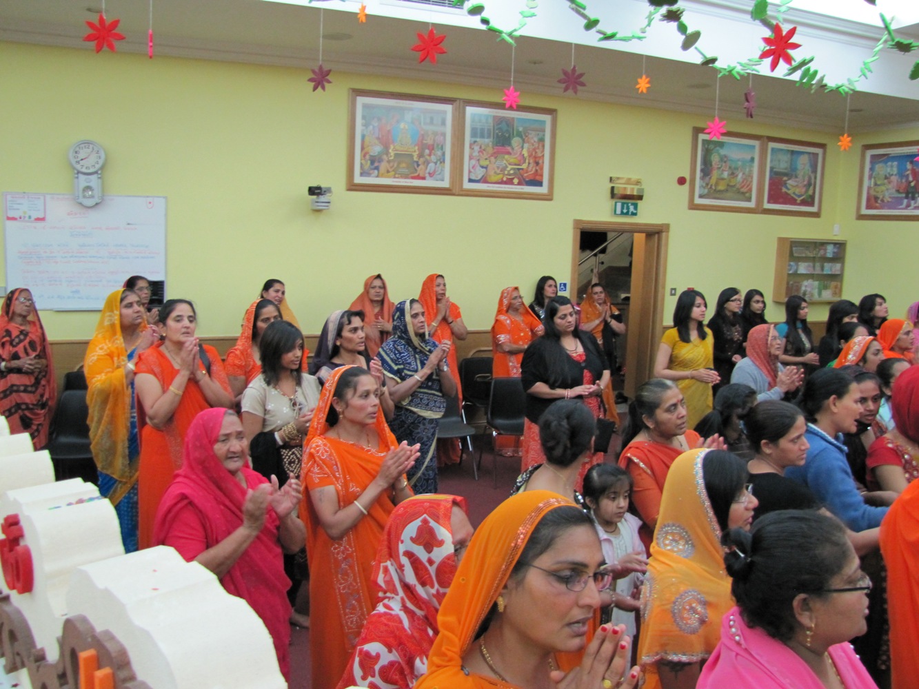 ©1987-2017 SKS Swaminarayan Temple East London
