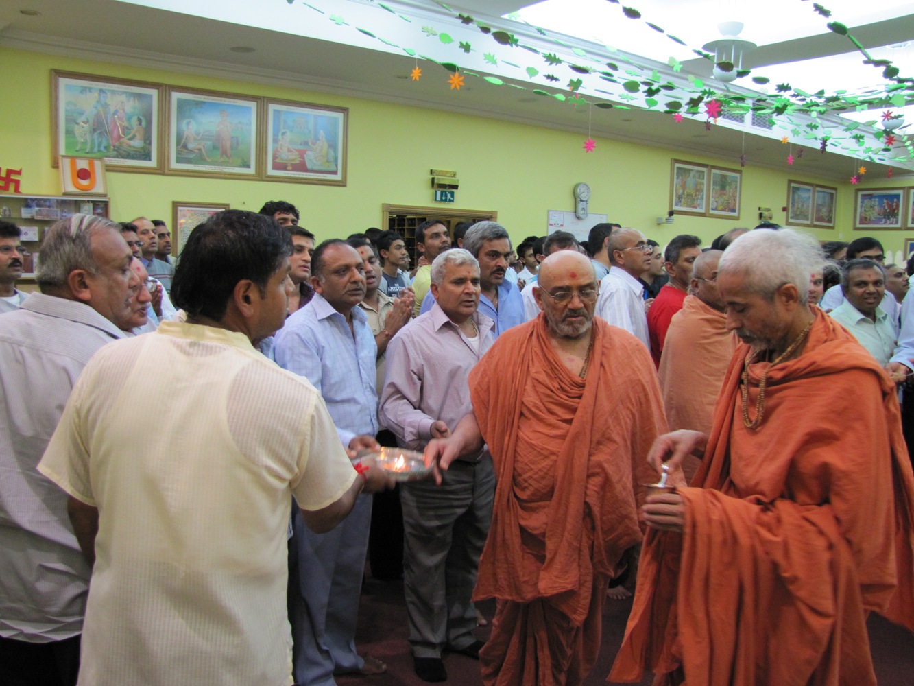 ©1987-2017 SKS Swaminarayan Temple East London