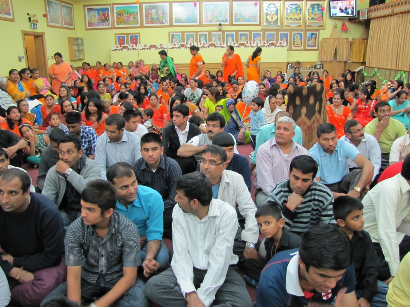 ©1987-2017 SKS Swaminarayan Temple East London