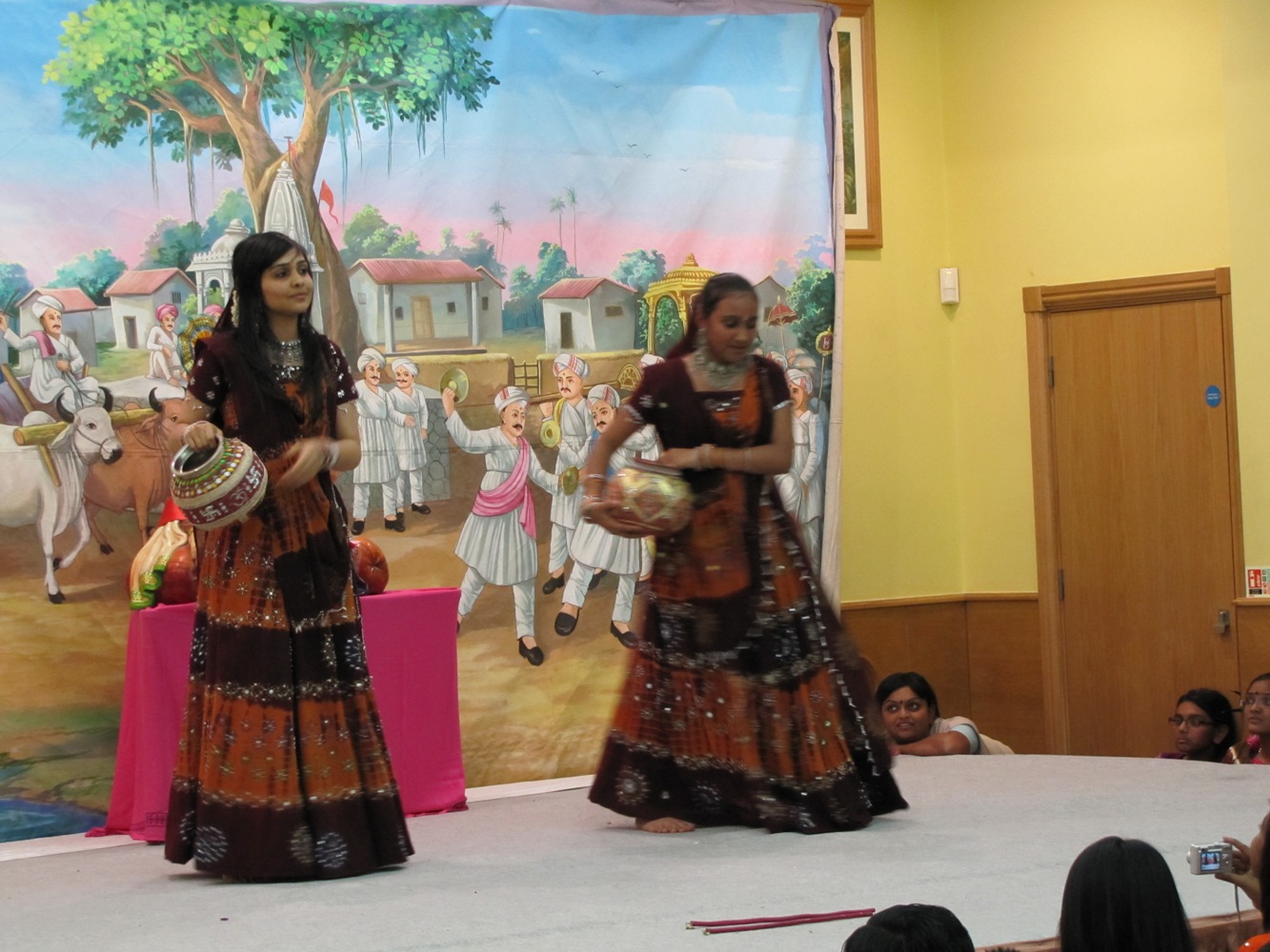 ©1987-2017 SKS Swaminarayan Temple East London