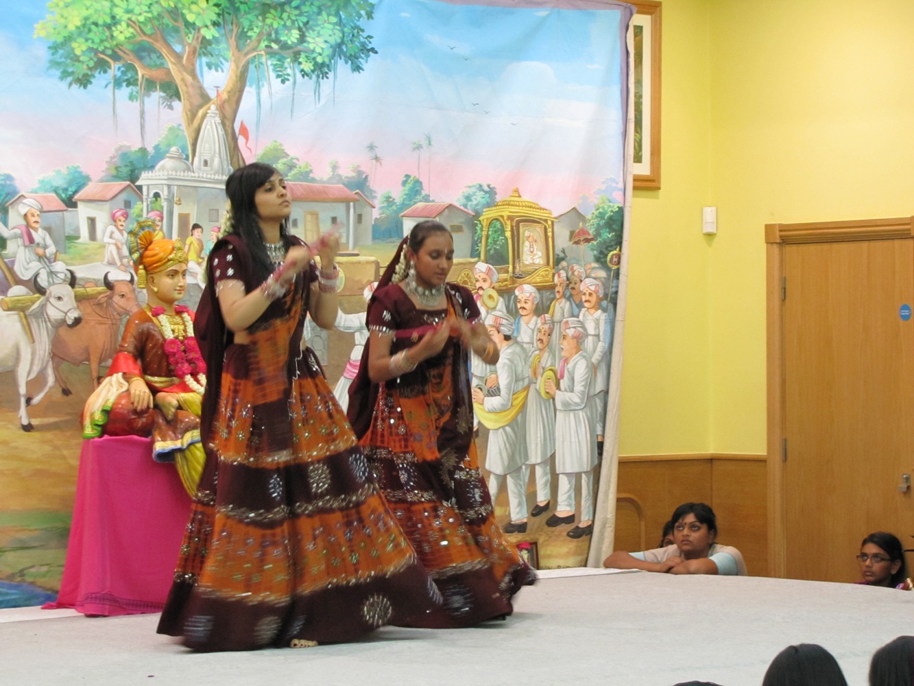 ©1987-2017 SKS Swaminarayan Temple East London