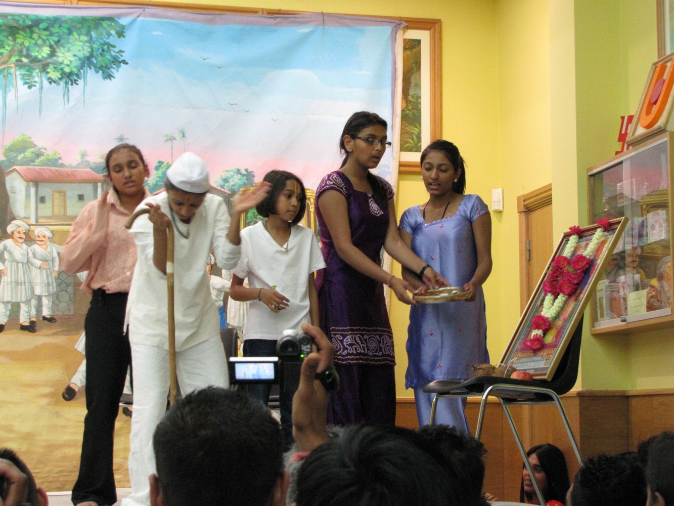 ©1987-2017 SKS Swaminarayan Temple East London