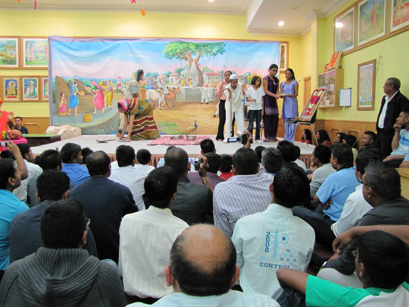©1987-2017 SKS Swaminarayan Temple East London