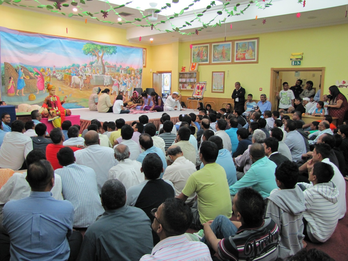 ©1987-2017 SKS Swaminarayan Temple East London
