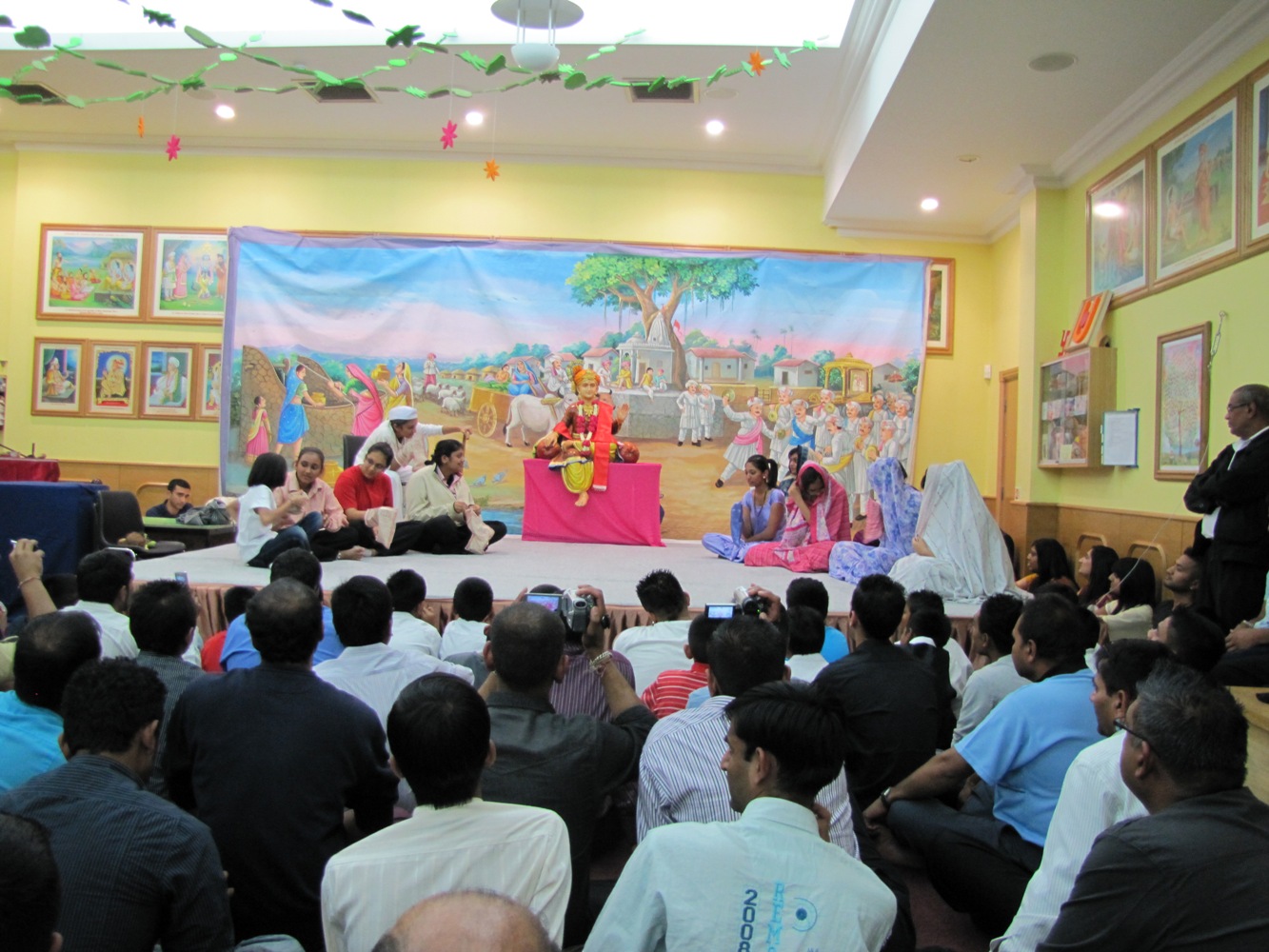 ©1987-2017 SKS Swaminarayan Temple East London