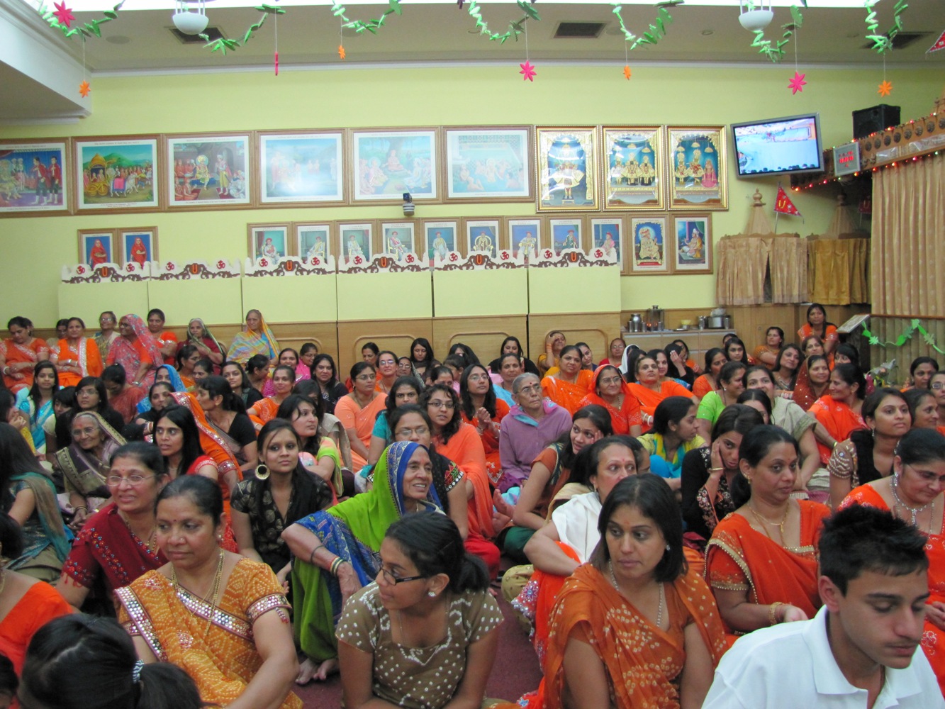 ©1987-2017 SKS Swaminarayan Temple East London