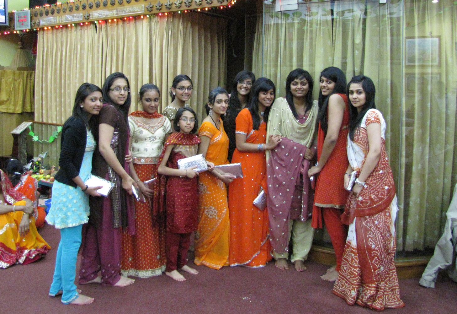 ©1987-2017 SKS Swaminarayan Temple East London