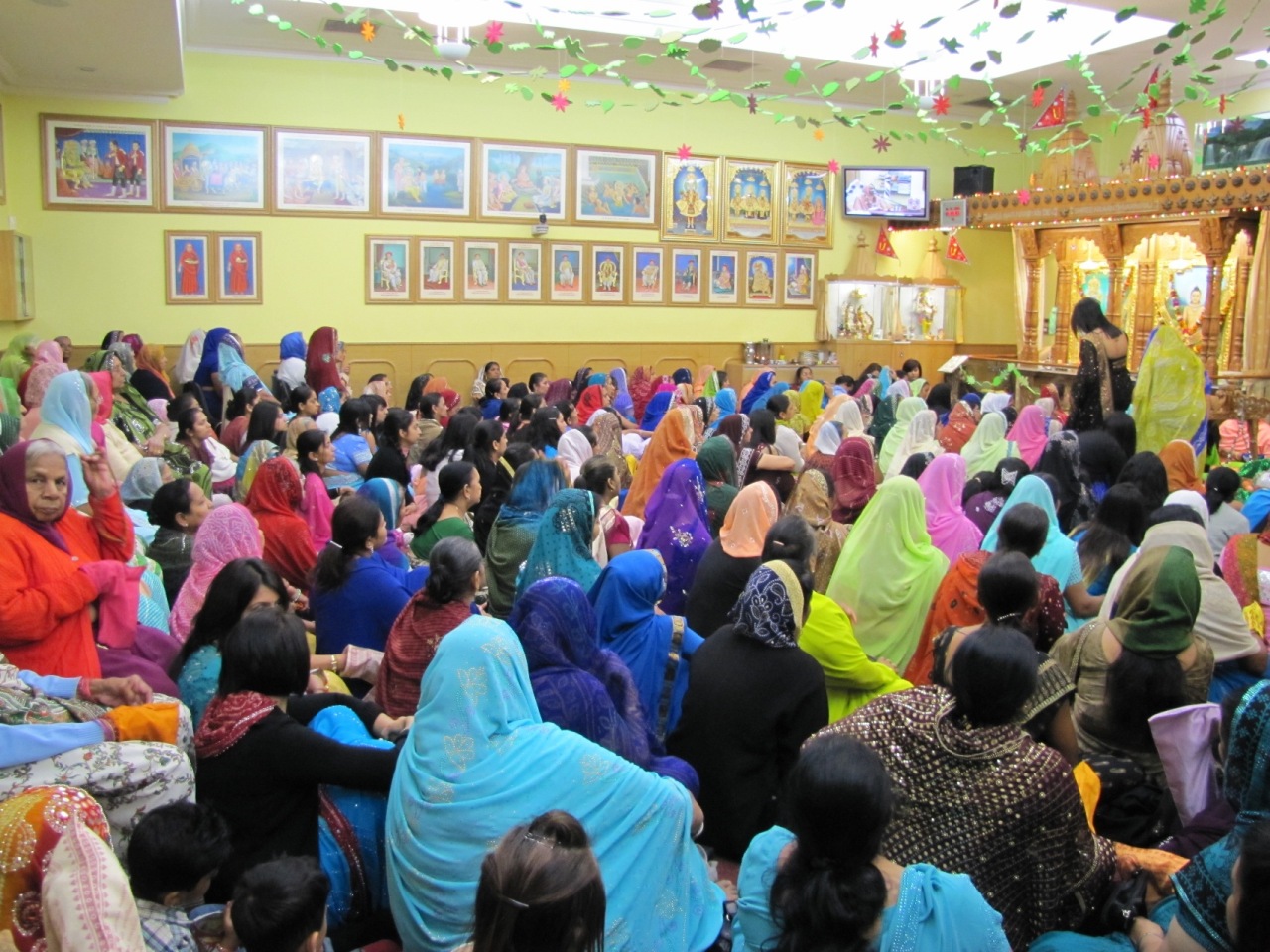 ©1987-2017 SKS Swaminarayan Temple East London