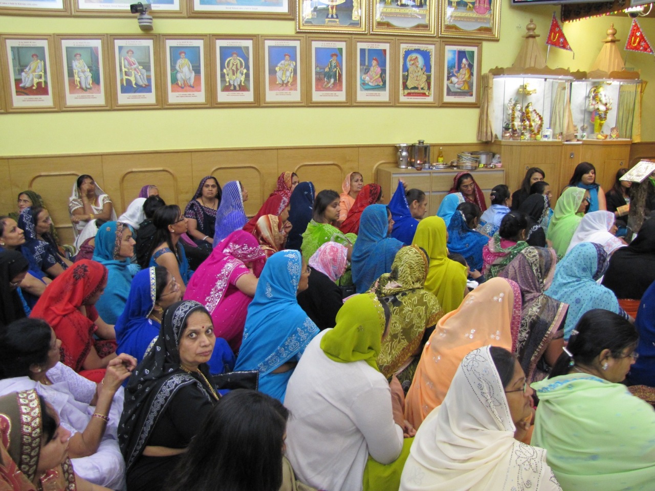 ©1987-2017 SKS Swaminarayan Temple East London