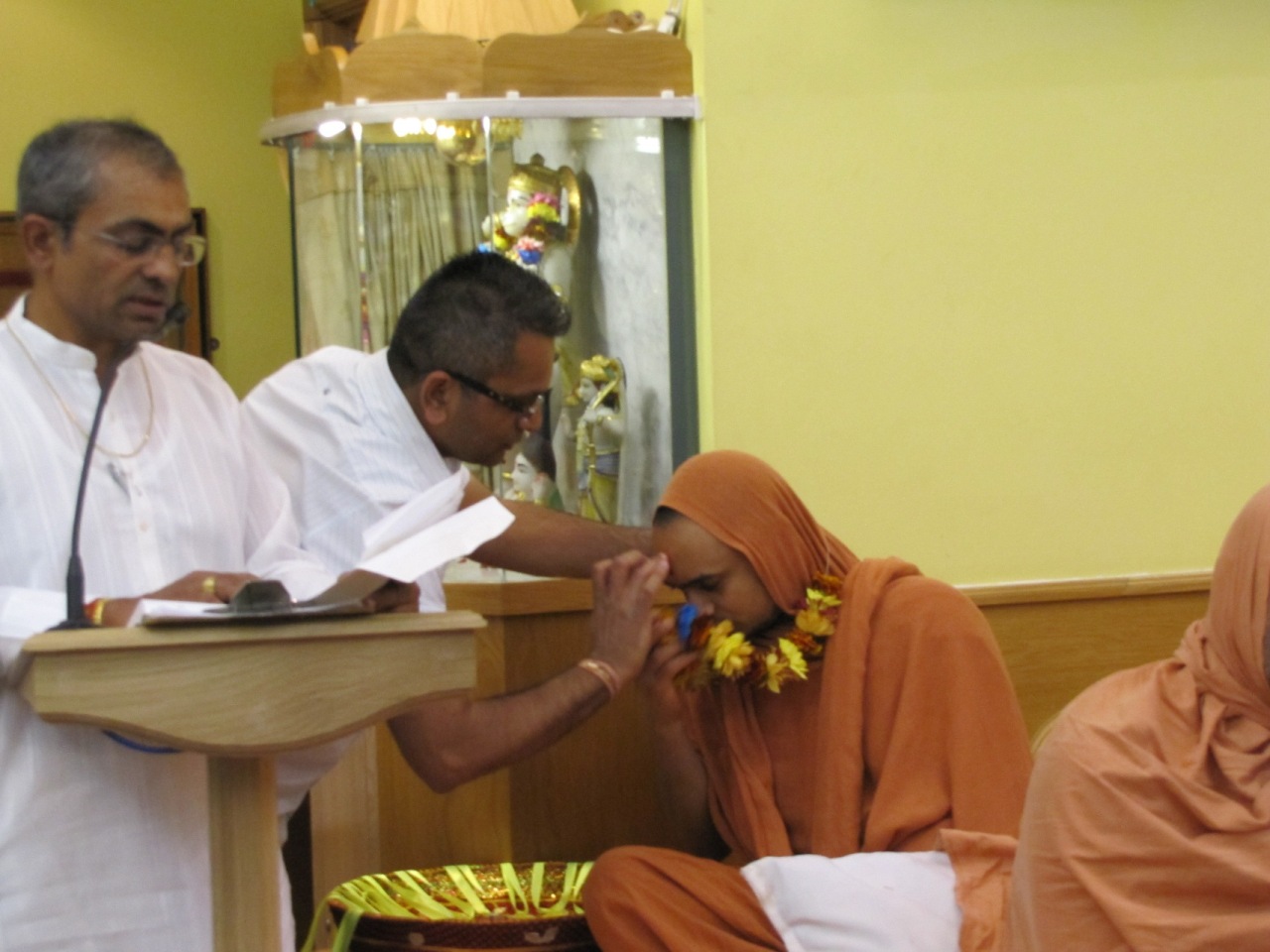 ©1987-2017 SKS Swaminarayan Temple East London