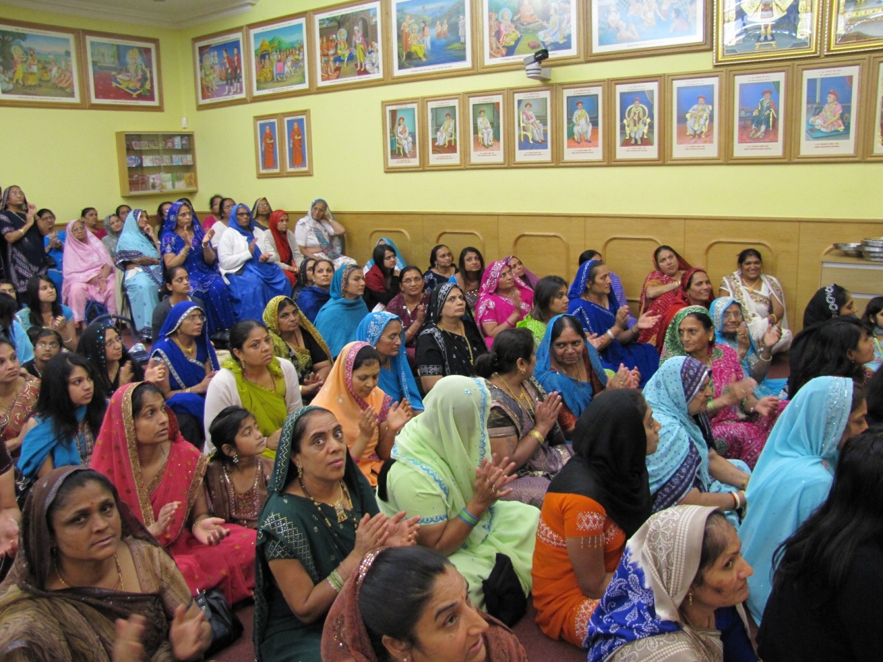 ©1987-2017 SKS Swaminarayan Temple East London