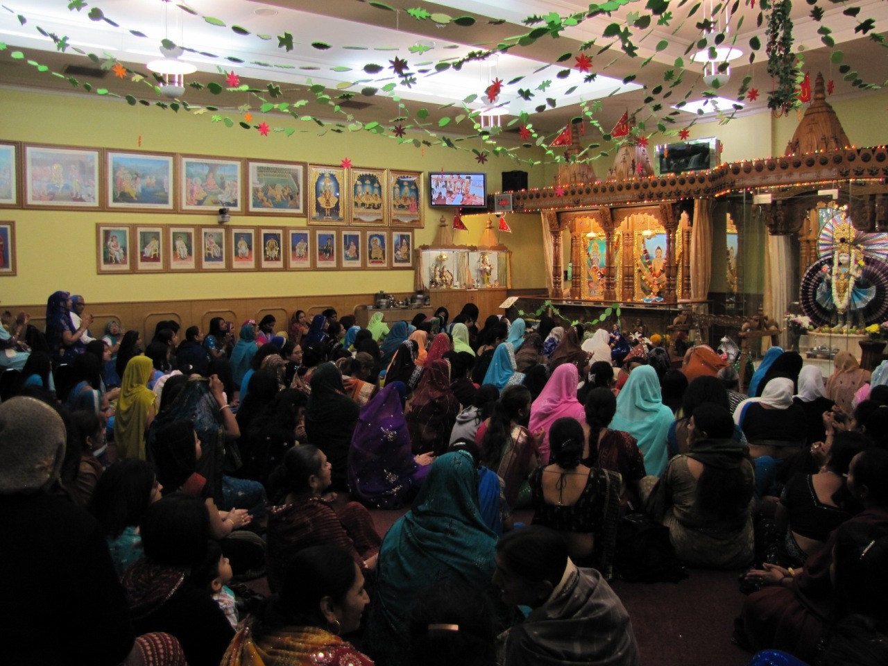 ©1987-2017 SKS Swaminarayan Temple East London