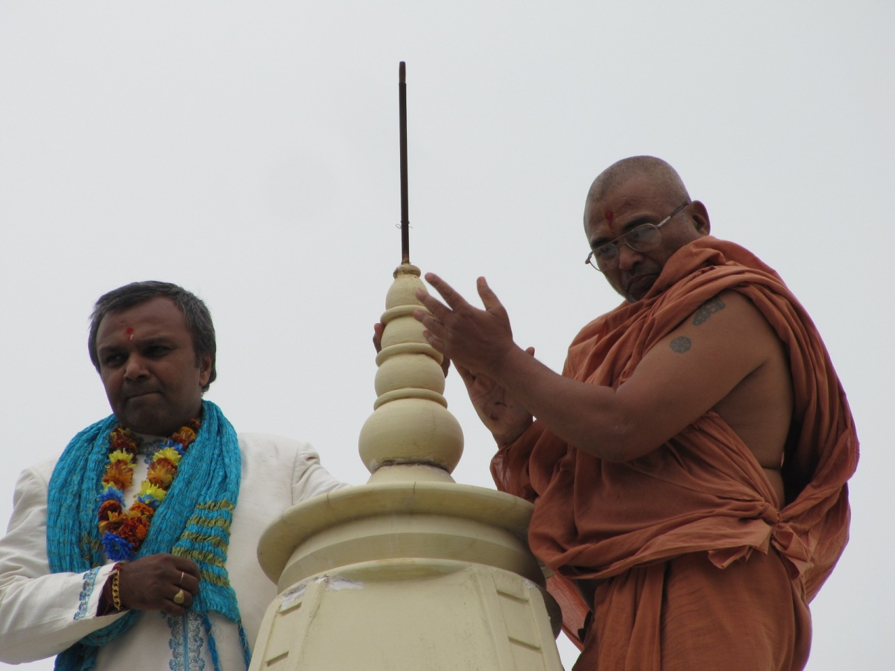 ©1987-2017 SKS Swaminarayan Temple East London