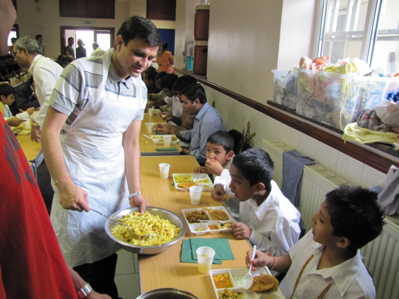 ©1987-2017 SKS Swaminarayan Temple East London