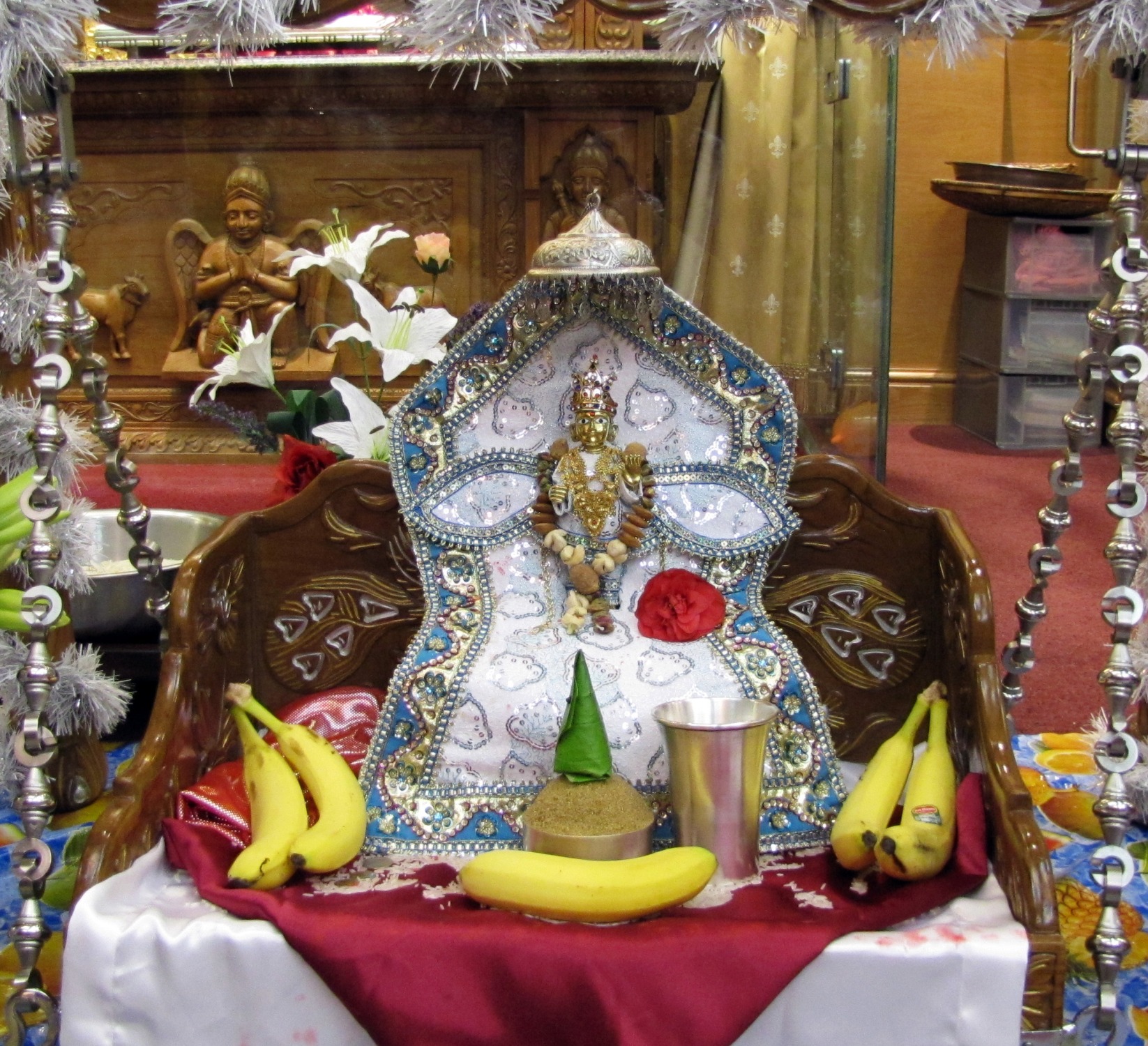 ©1987-2017 SKS Swaminarayan Temple East London