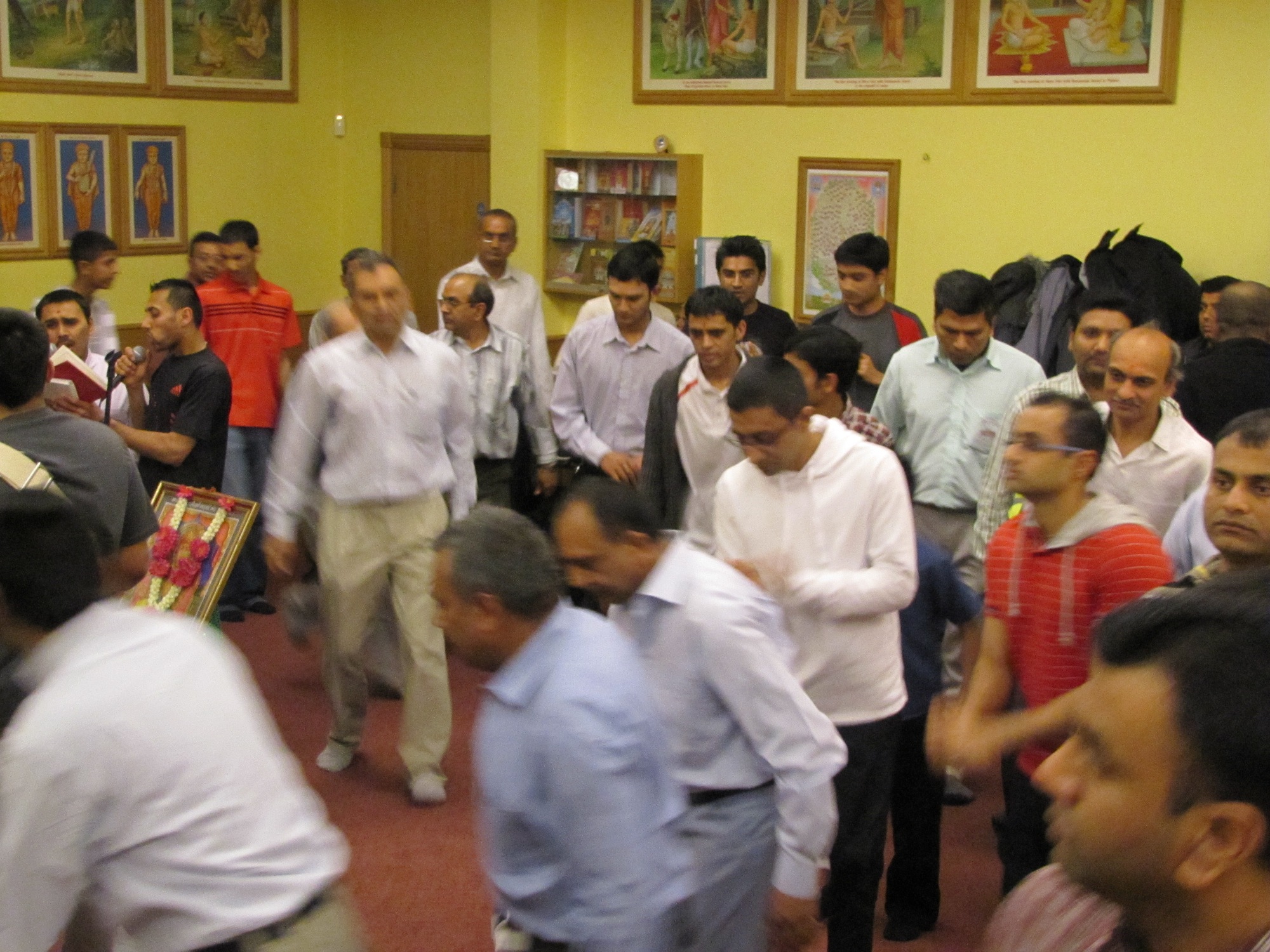 ©1987-2017 SKS Swaminarayan Temple East London