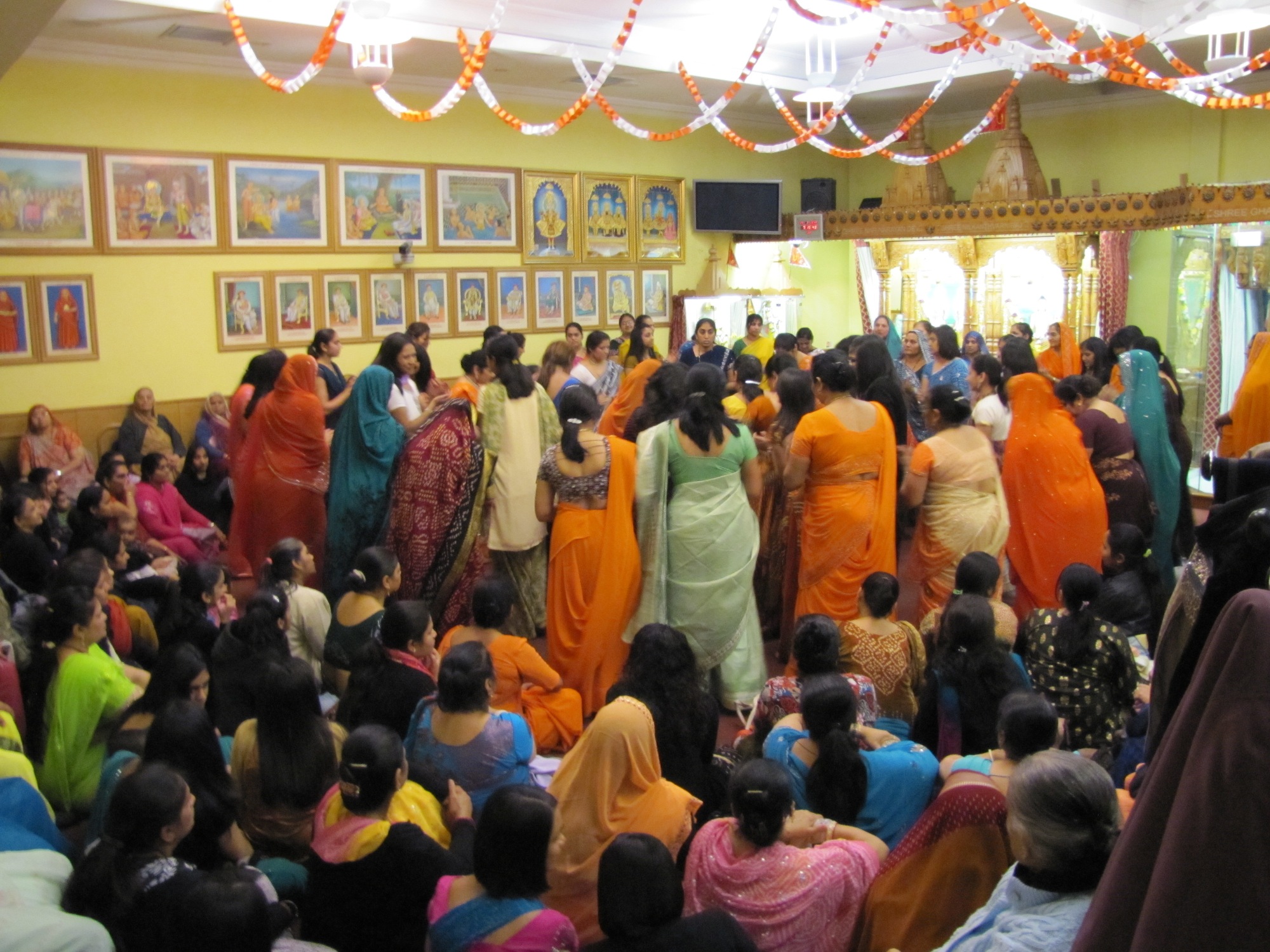 ©1987-2017 SKS Swaminarayan Temple East London