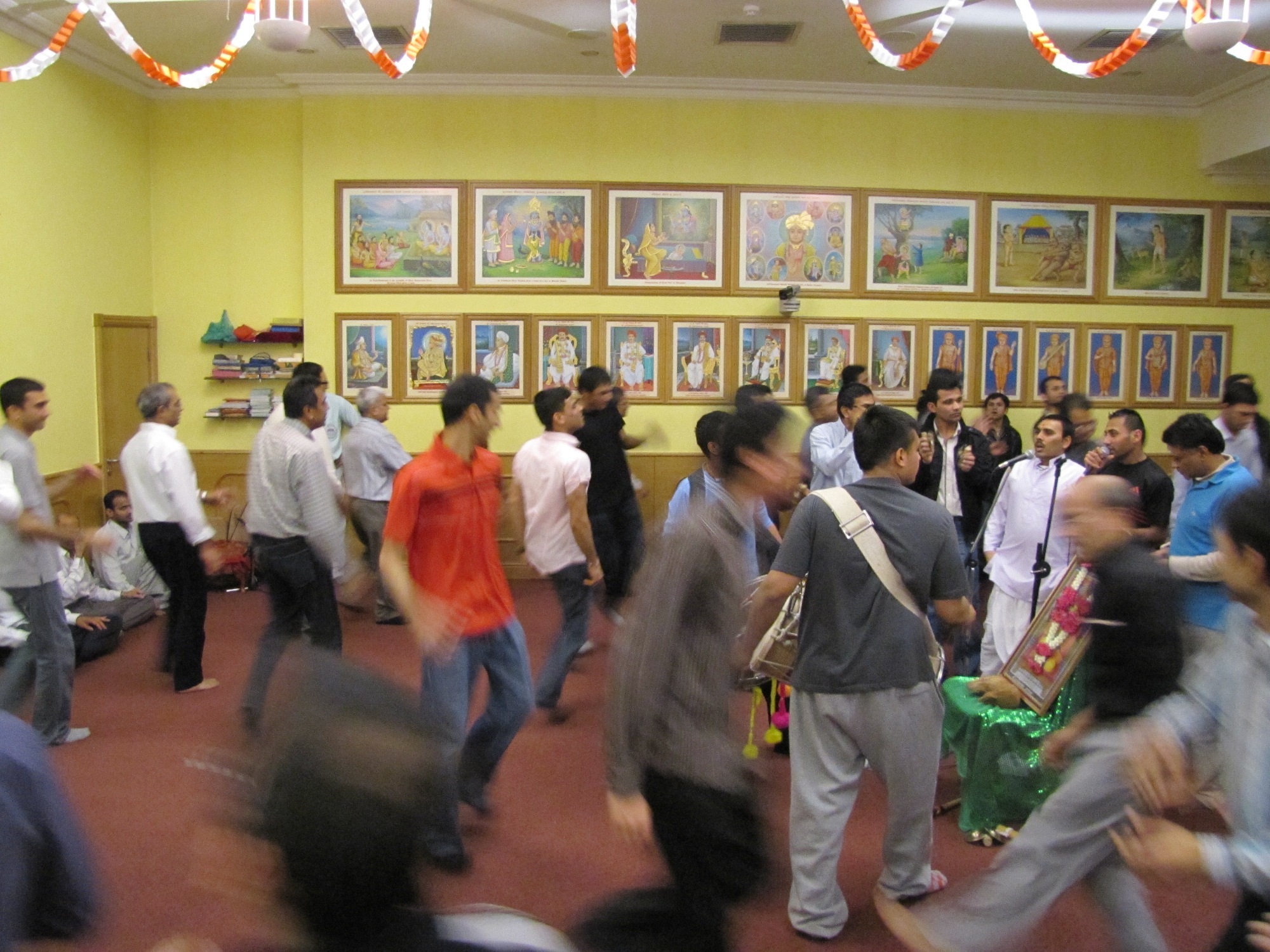 ©1987-2017 SKS Swaminarayan Temple East London