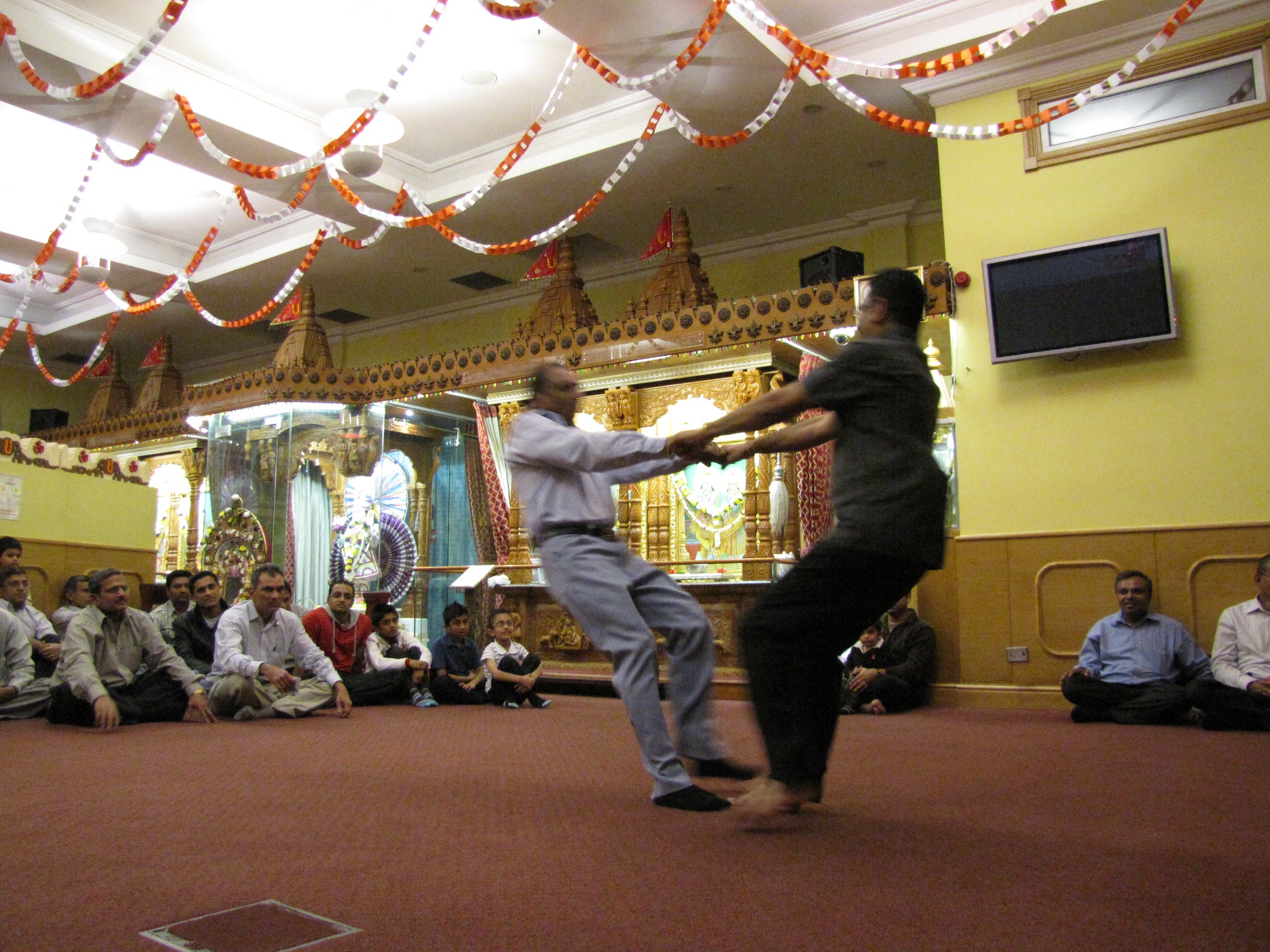©1987-2017 SKS Swaminarayan Temple East London