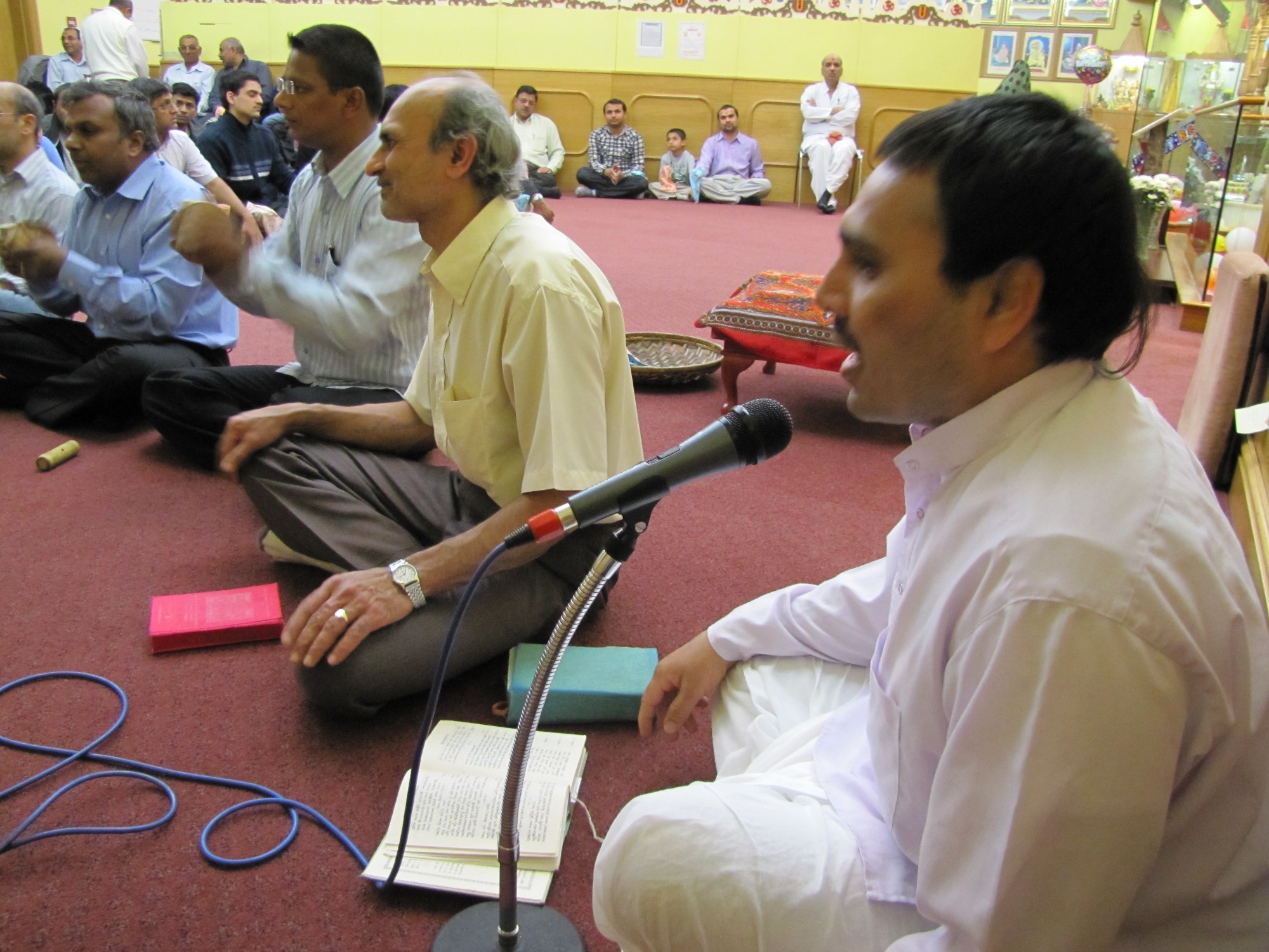 ©1987-2017 SKS Swaminarayan Temple East London