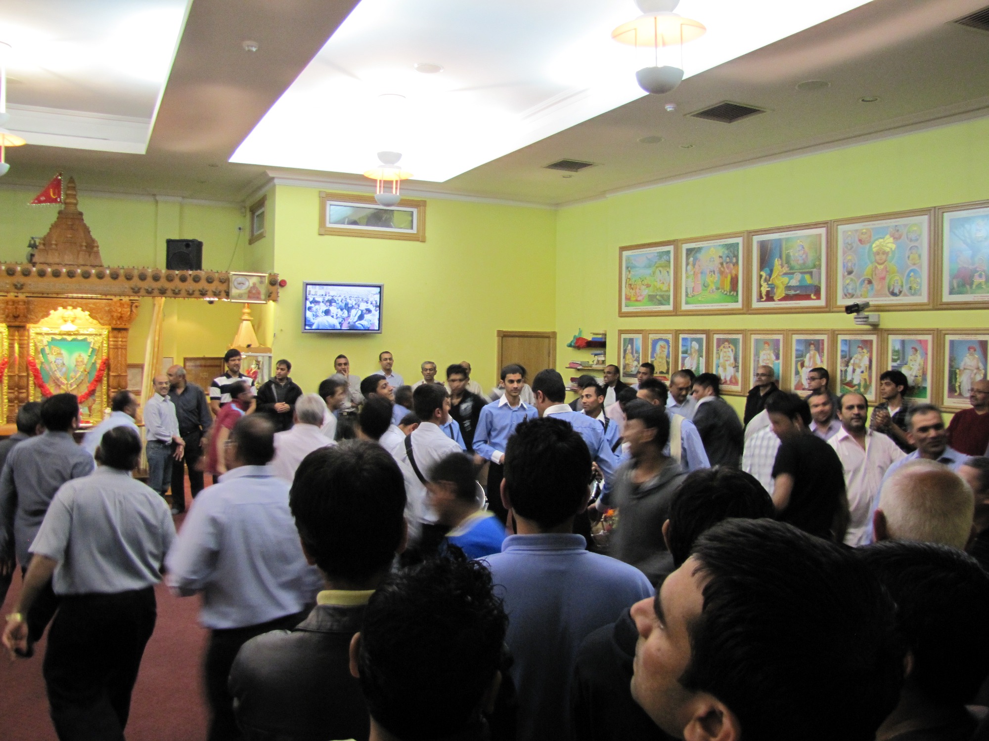 ©1987-2017 SKS Swaminarayan Temple East London