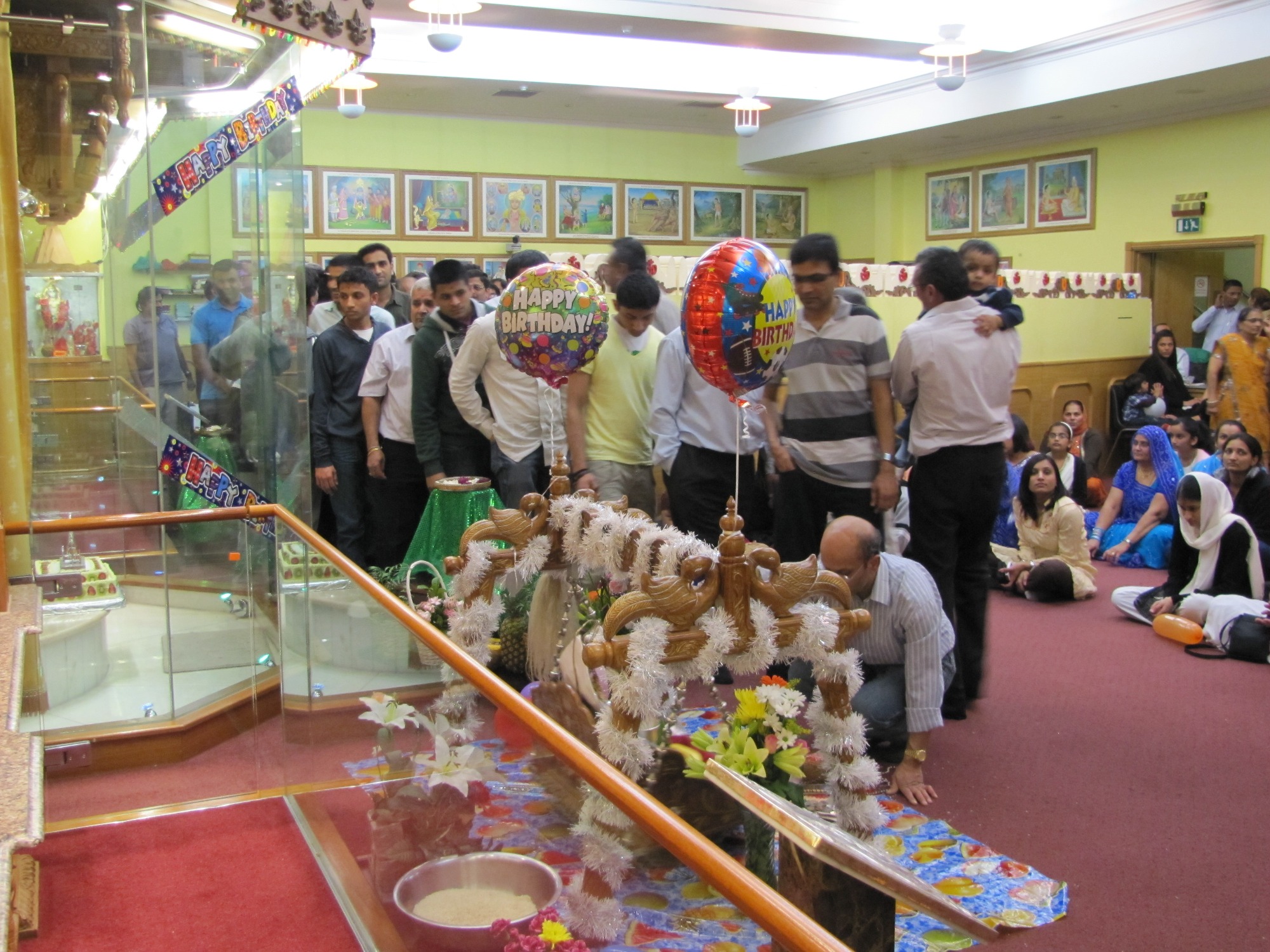 ©1987-2017 SKS Swaminarayan Temple East London