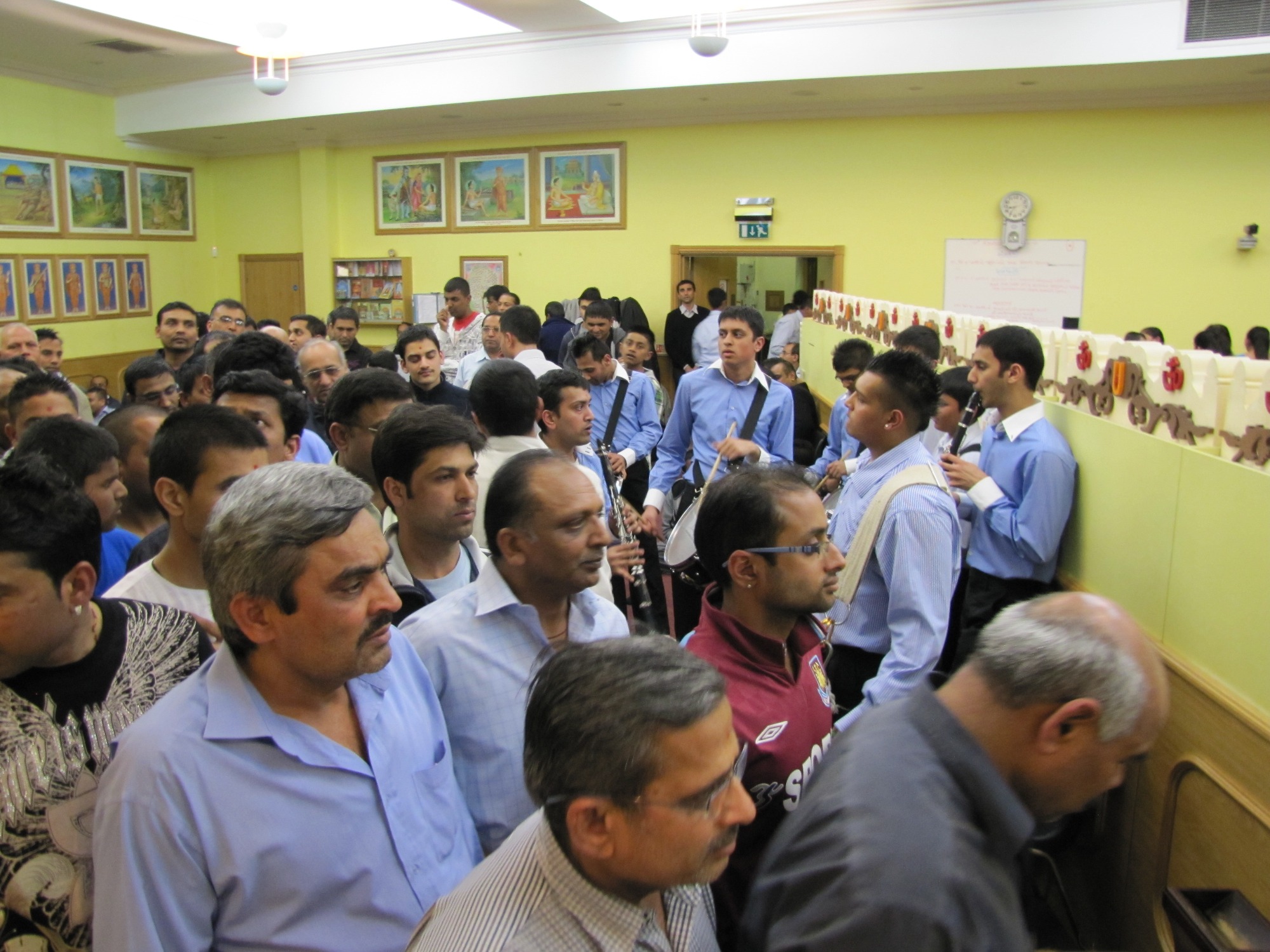 ©1987-2017 SKS Swaminarayan Temple East London