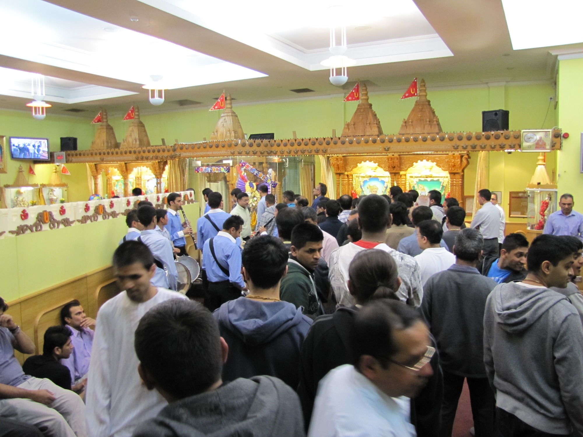 ©1987-2017 SKS Swaminarayan Temple East London