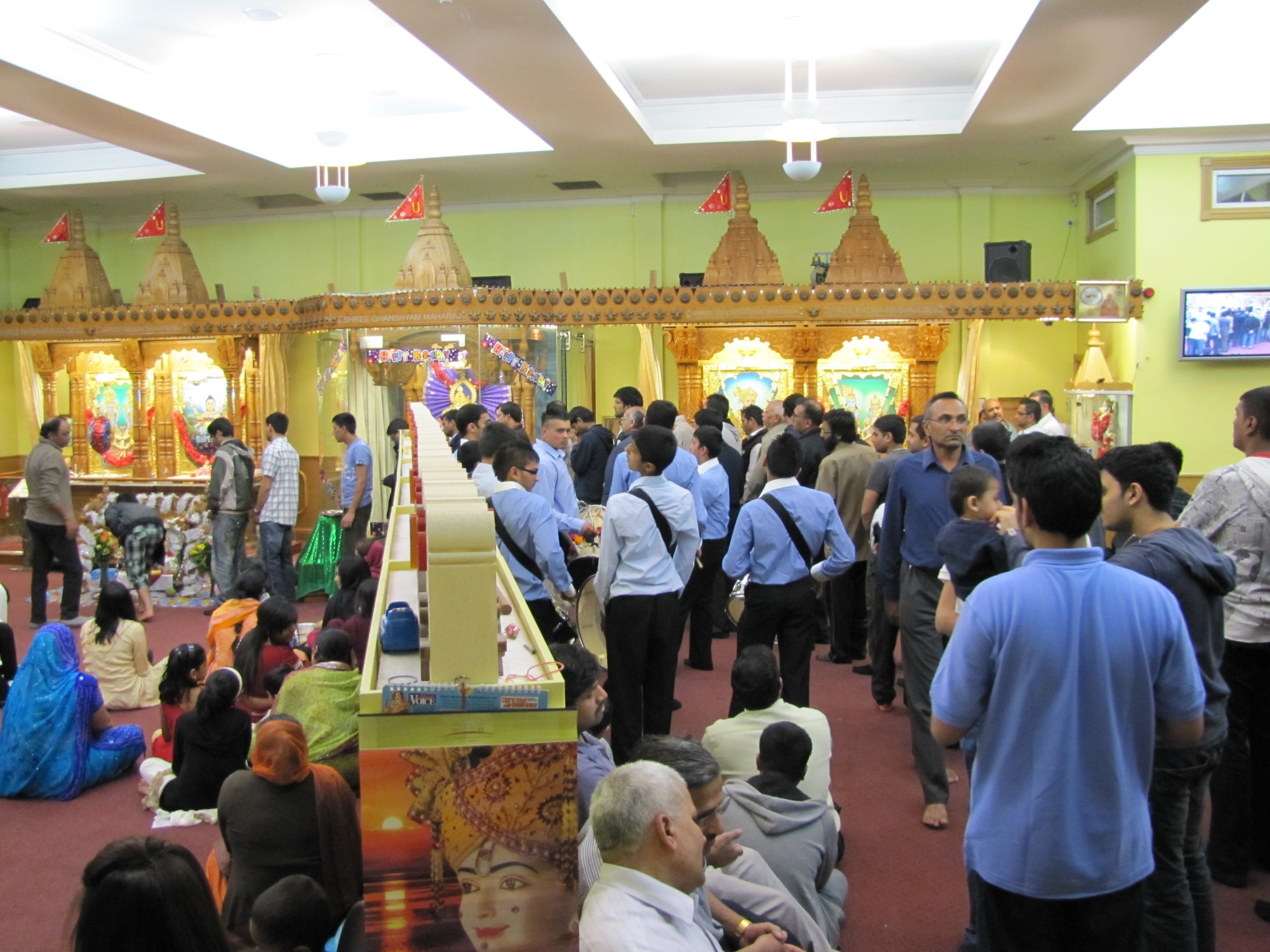 ©1987-2017 SKS Swaminarayan Temple East London