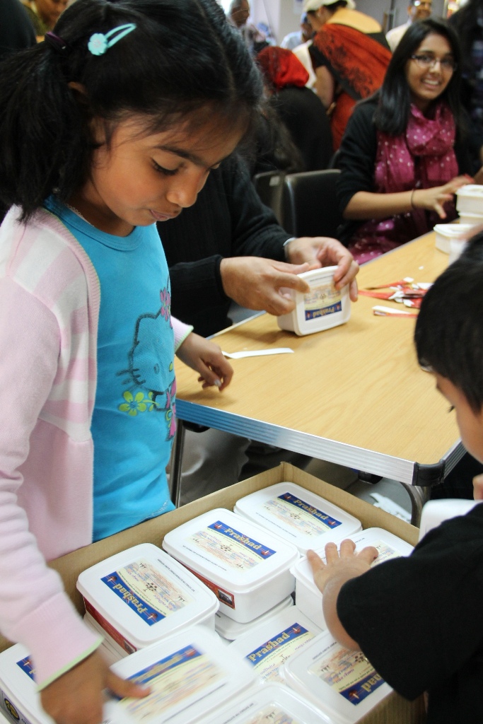 ©1987-2017 SKS Swaminarayan Temple East London