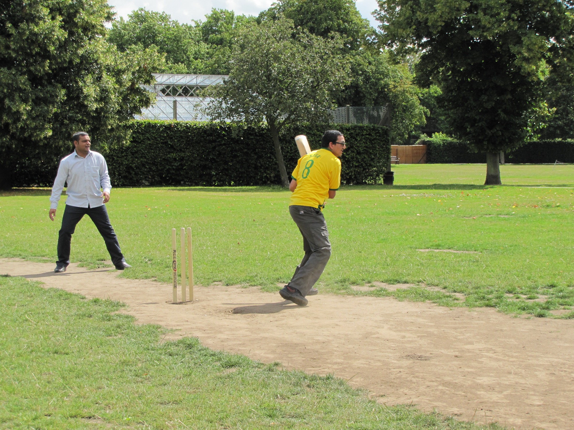 ©1987-2017 SKS Swaminarayan Temple East London