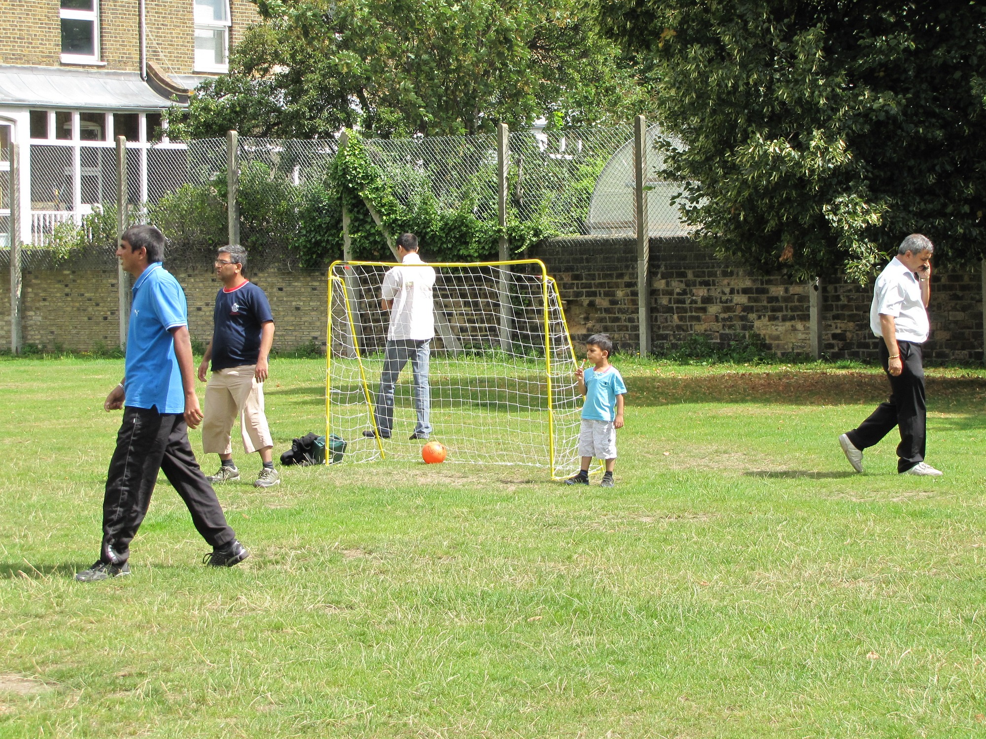 ©1987-2017 SKS Swaminarayan Temple East London