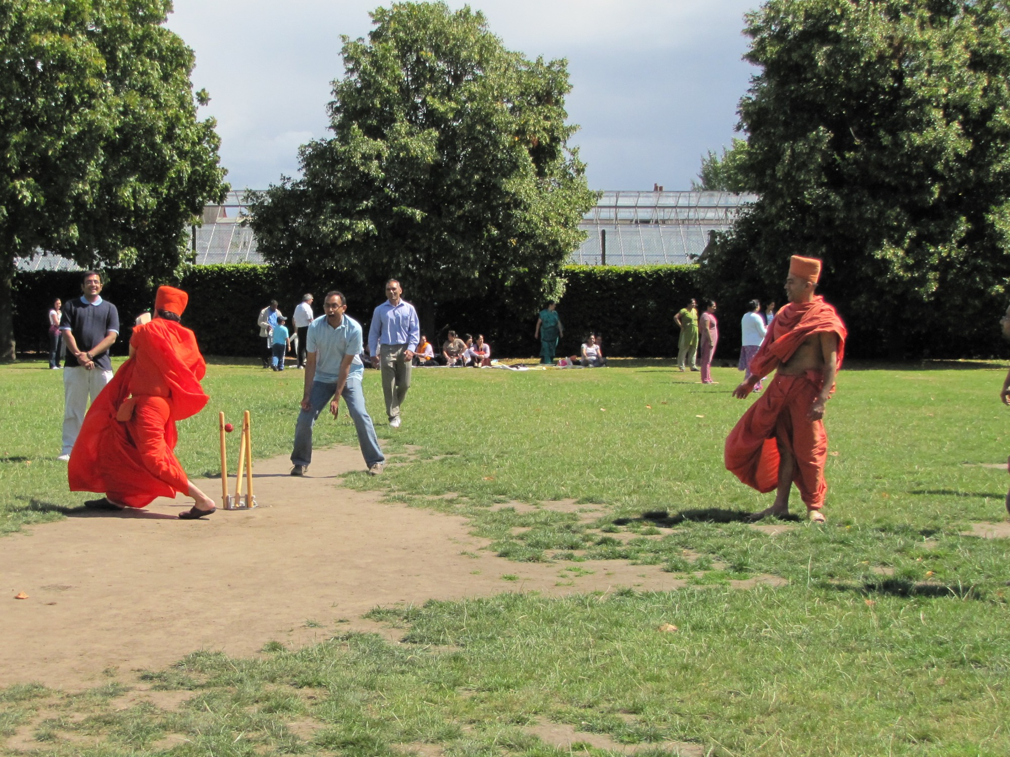 ©1987-2017 SKS Swaminarayan Temple East London