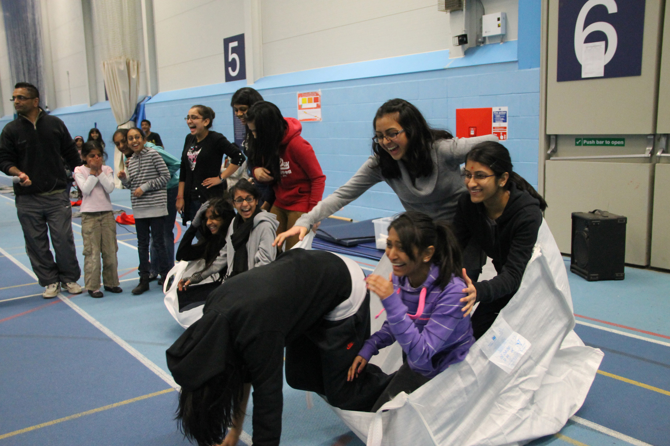 ©1987-2017 SKS Swaminarayan Temple East London