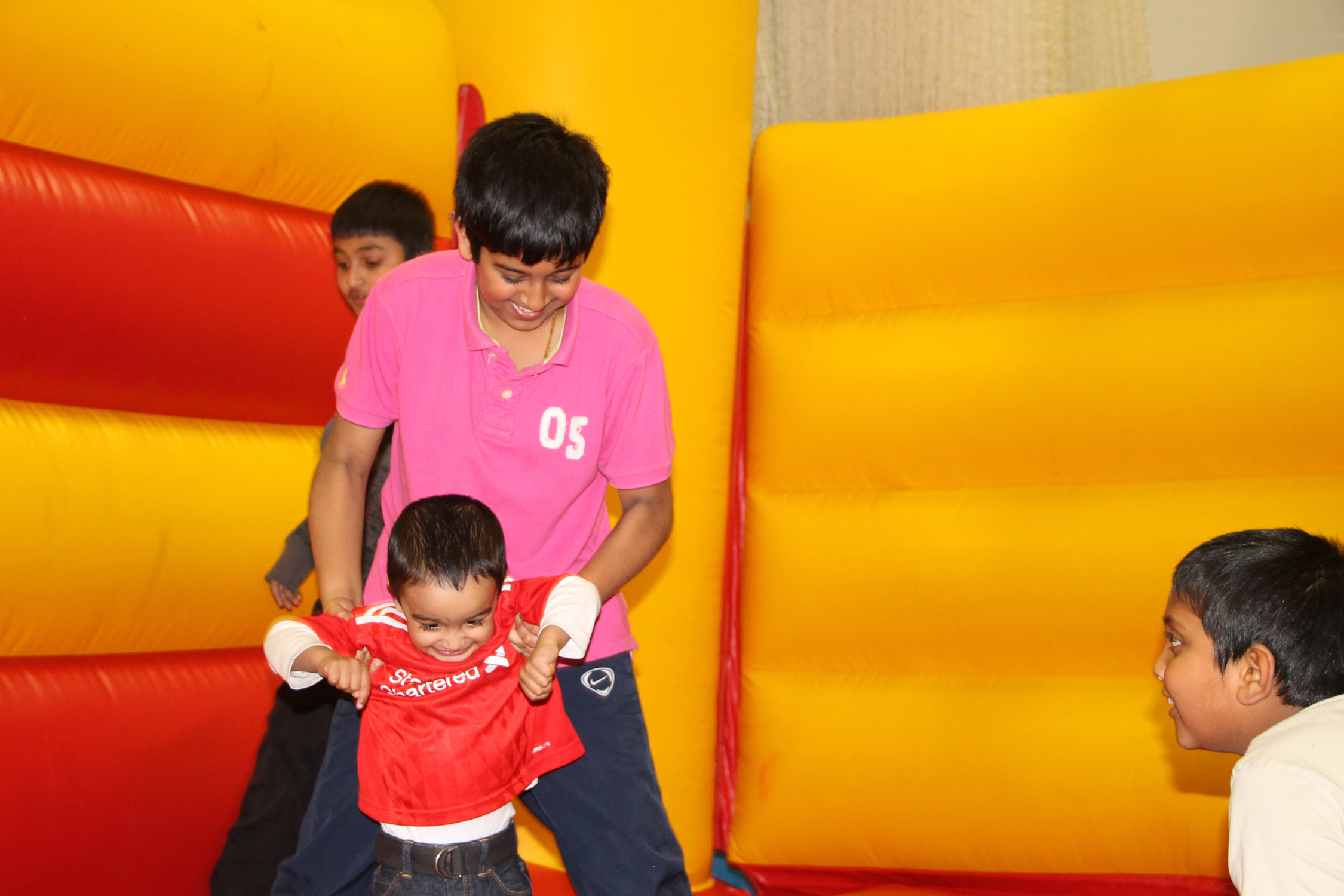 ©1987-2017 SKS Swaminarayan Temple East London