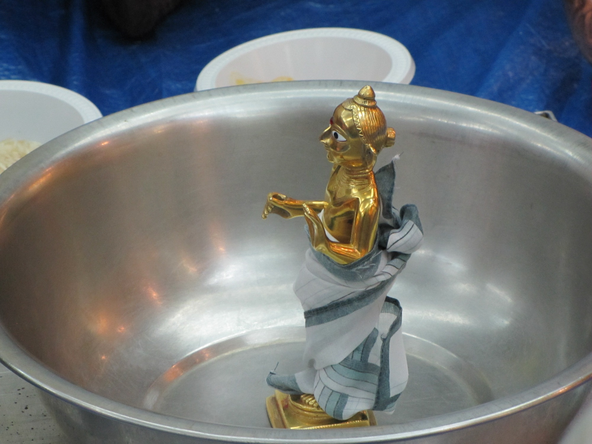 ©1987-2017 SKS Swaminarayan Temple East London