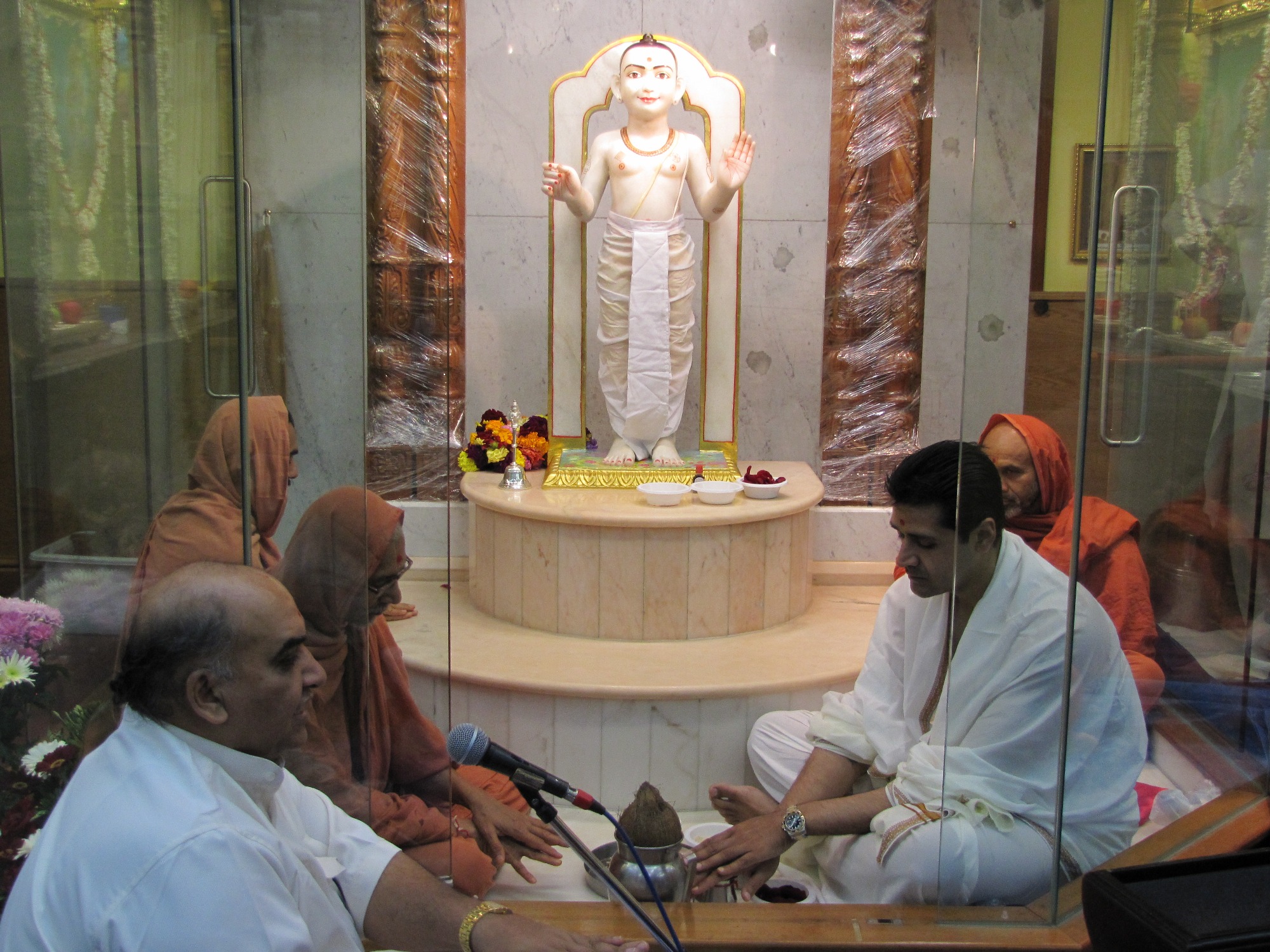 ©1987-2017 SKS Swaminarayan Temple East London