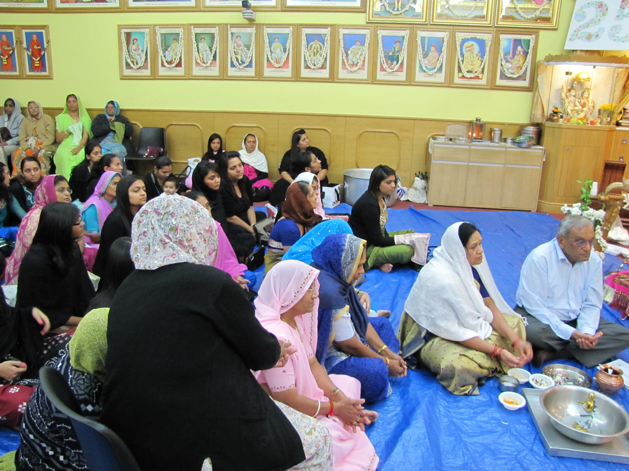 ©1987-2017 SKS Swaminarayan Temple East London