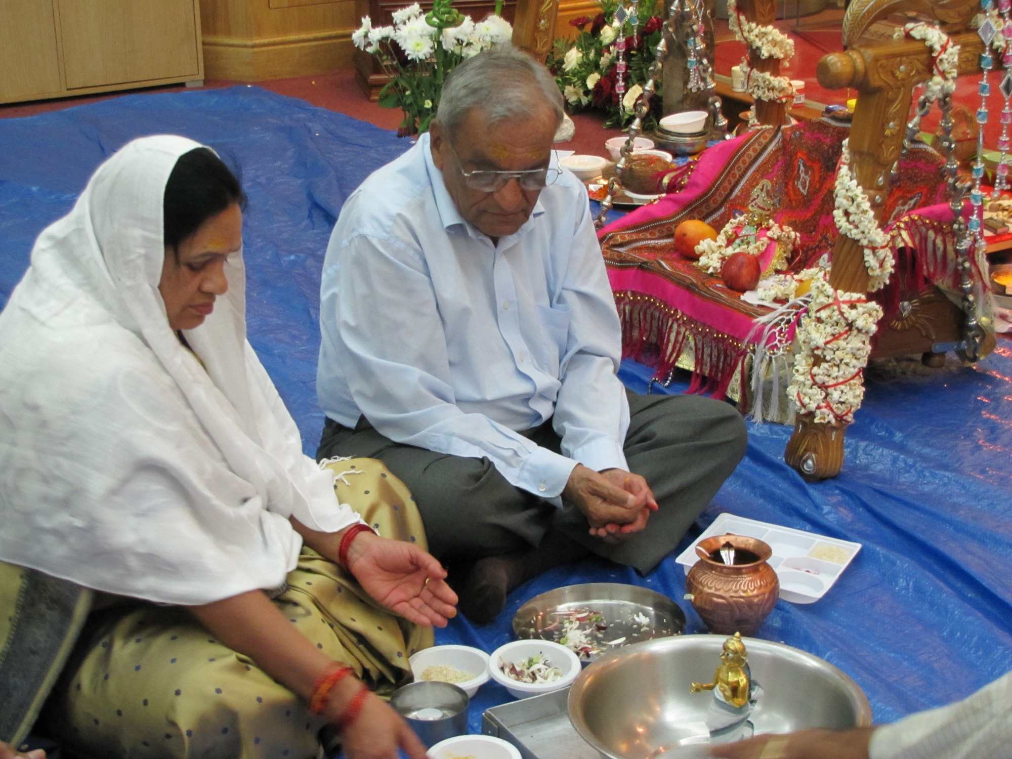 ©1987-2017 SKS Swaminarayan Temple East London