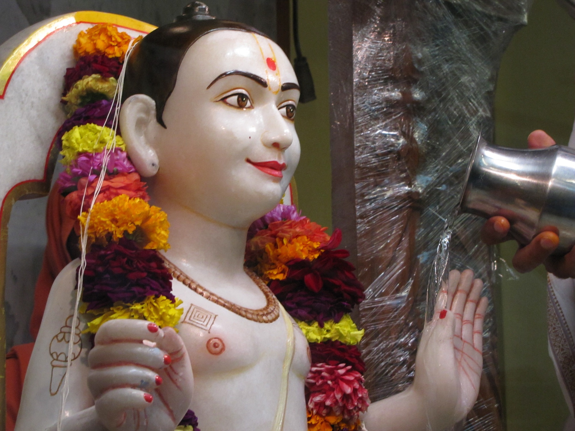 ©1987-2017 SKS Swaminarayan Temple East London