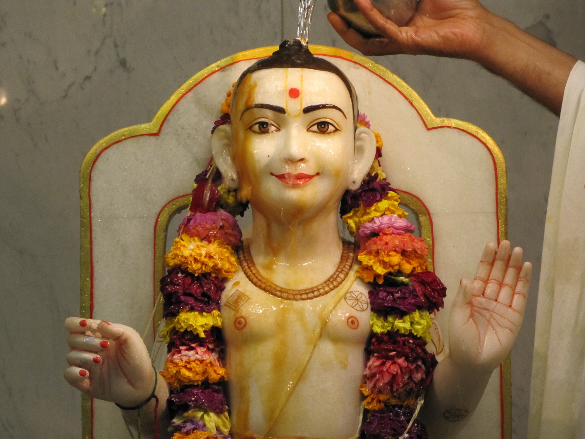 ©1987-2017 SKS Swaminarayan Temple East London