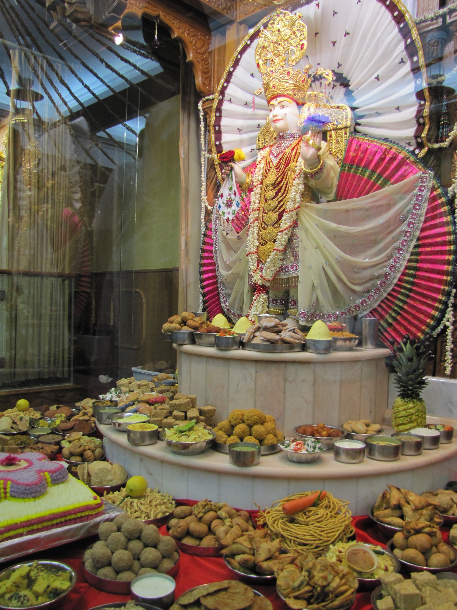 ©1987-2017 SKS Swaminarayan Temple East London