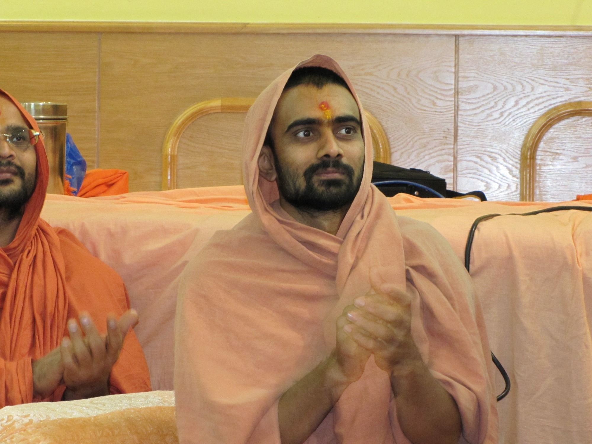 ©1987-2017 SKS Swaminarayan Temple East London