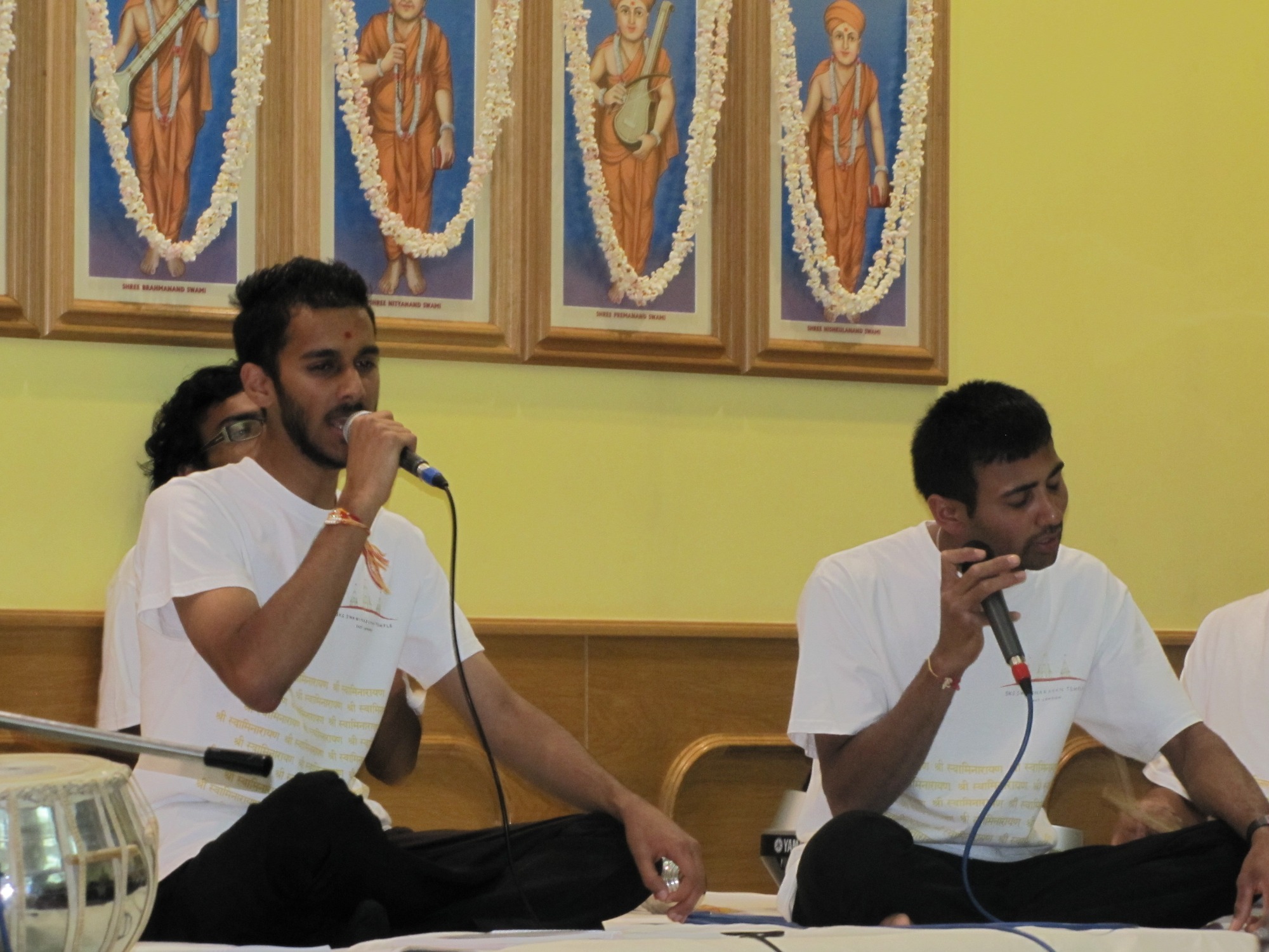 ©1987-2017 SKS Swaminarayan Temple East London