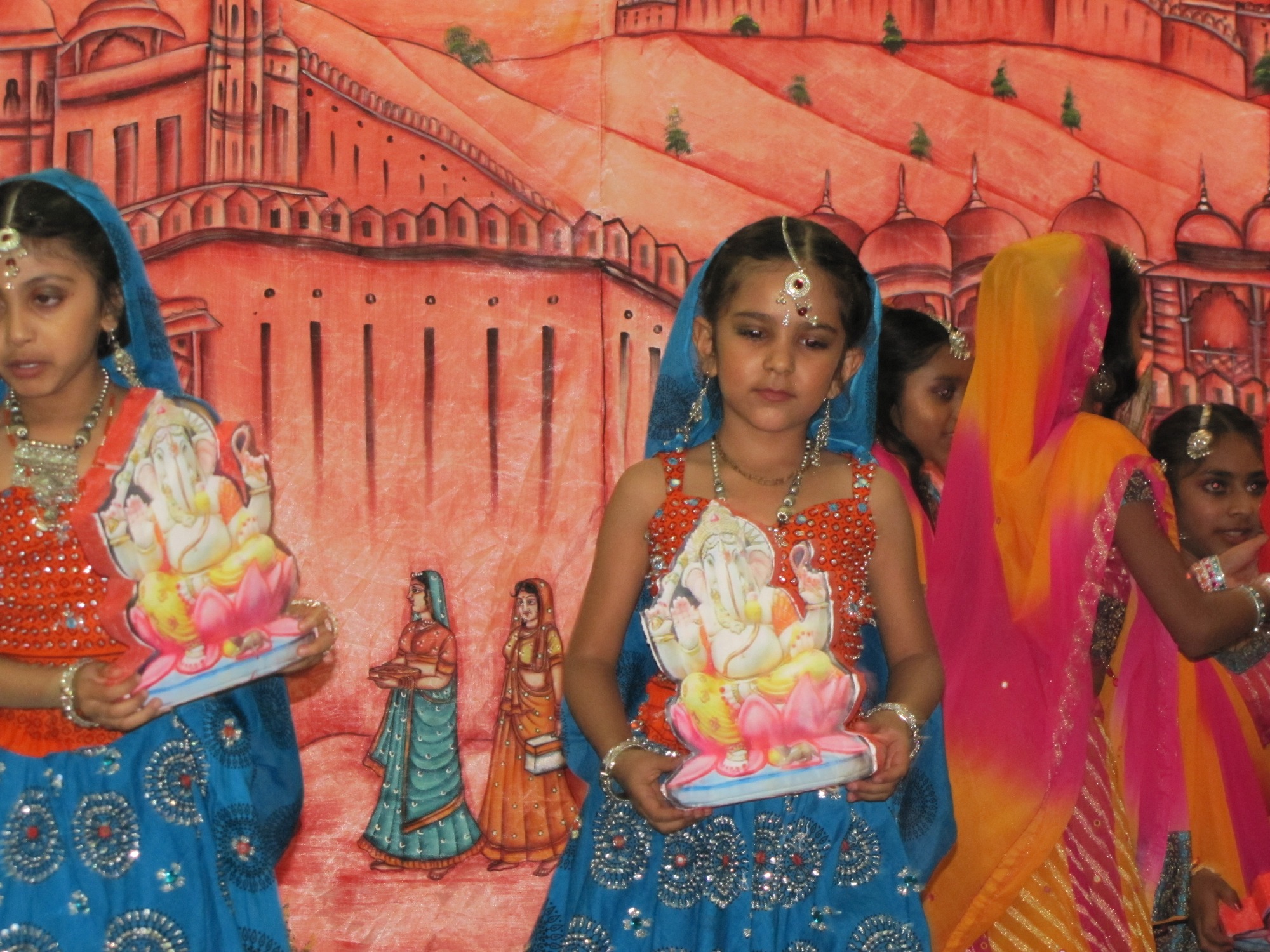 ©1987-2017 SKS Swaminarayan Temple East London