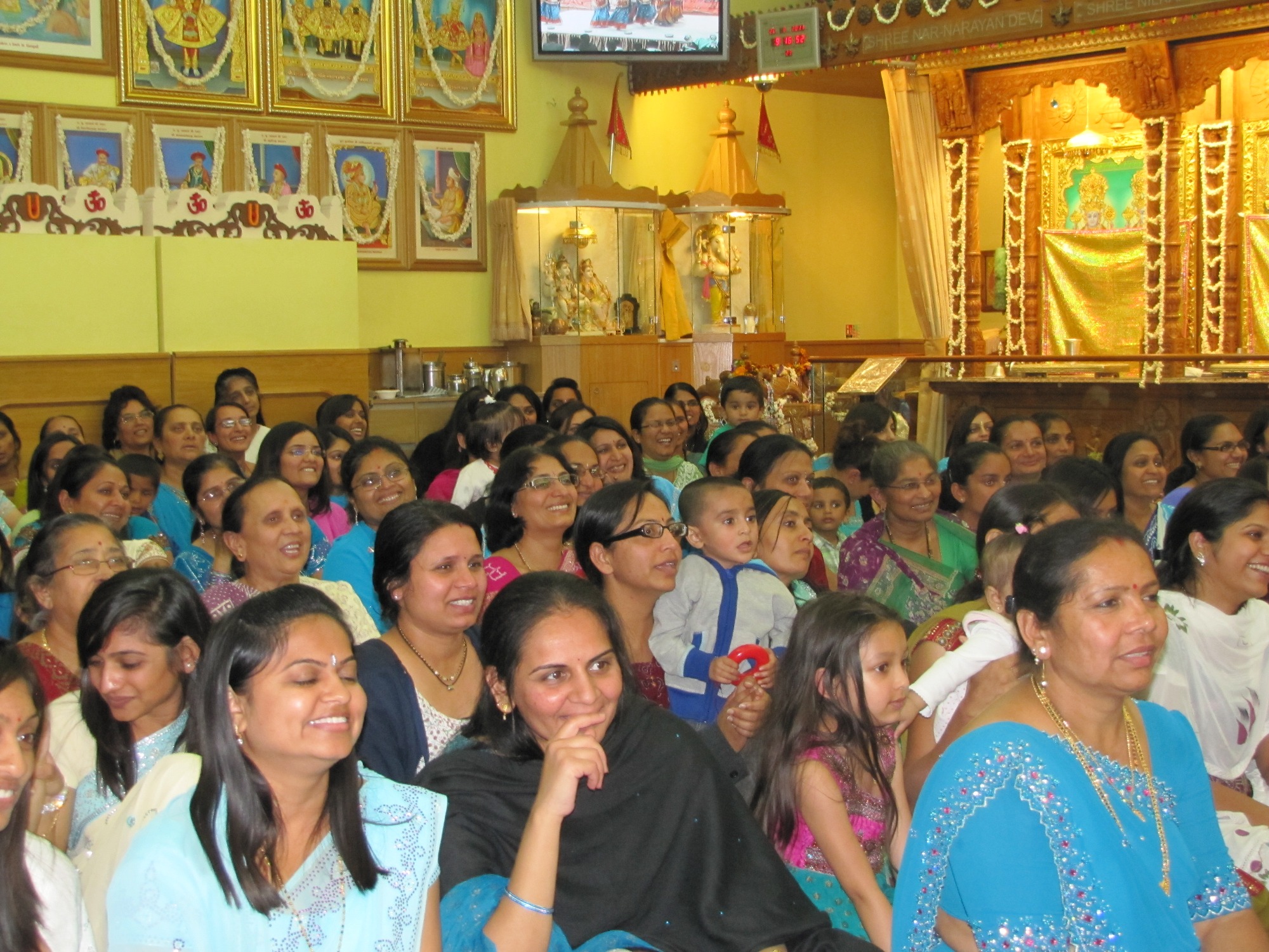 ©1987-2017 SKS Swaminarayan Temple East London