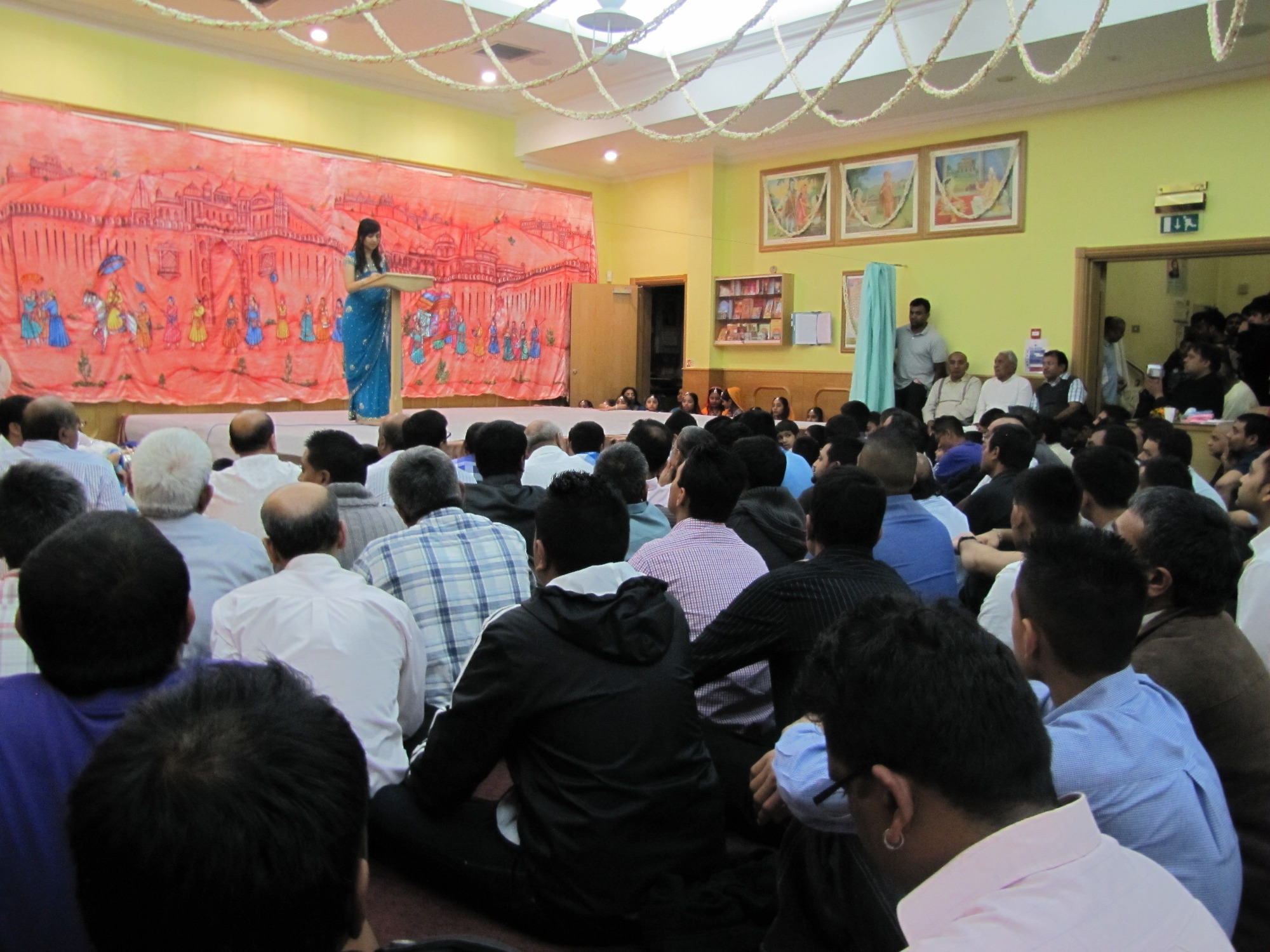 ©1987-2017 SKS Swaminarayan Temple East London