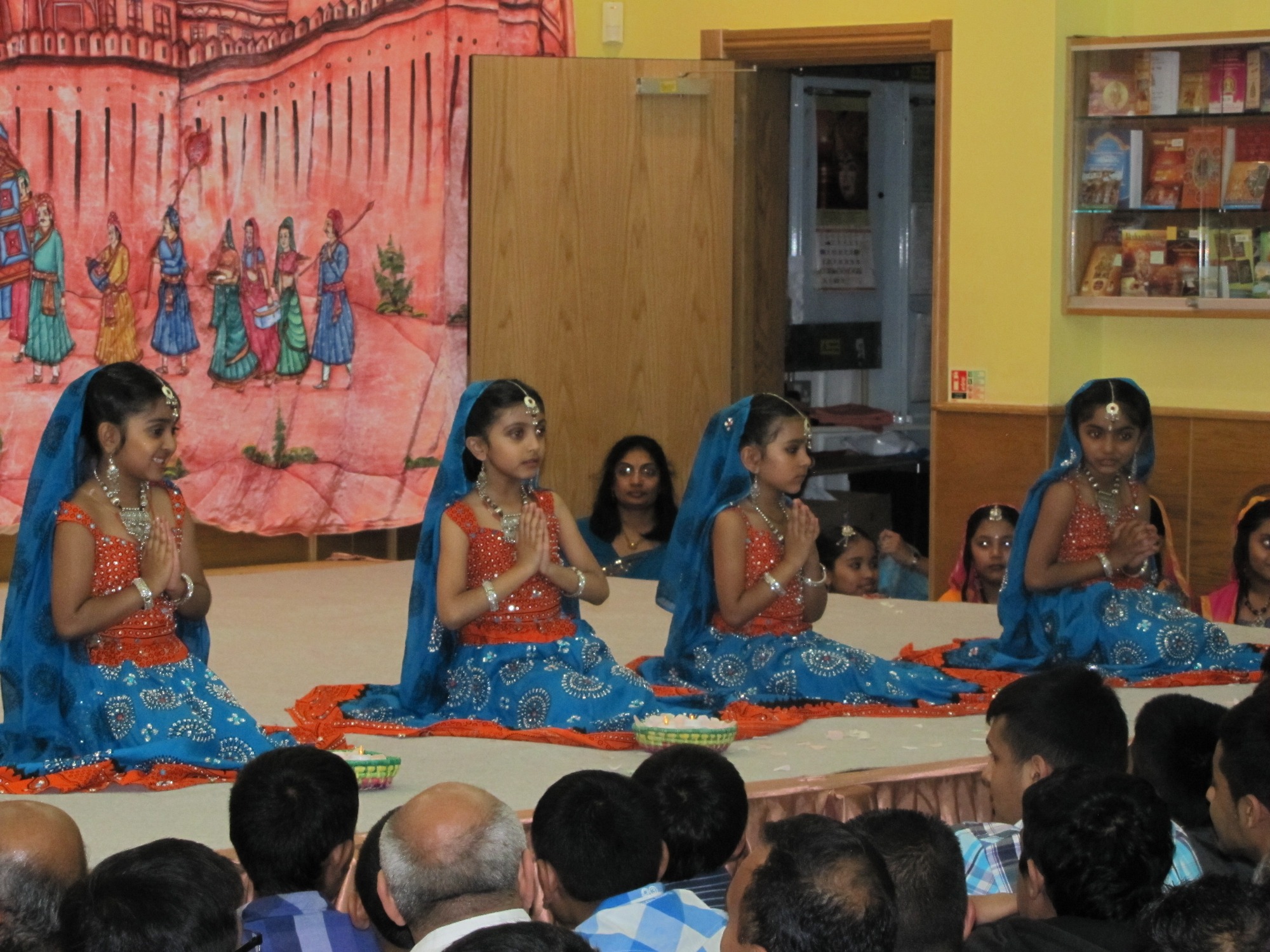 ©1987-2017 SKS Swaminarayan Temple East London